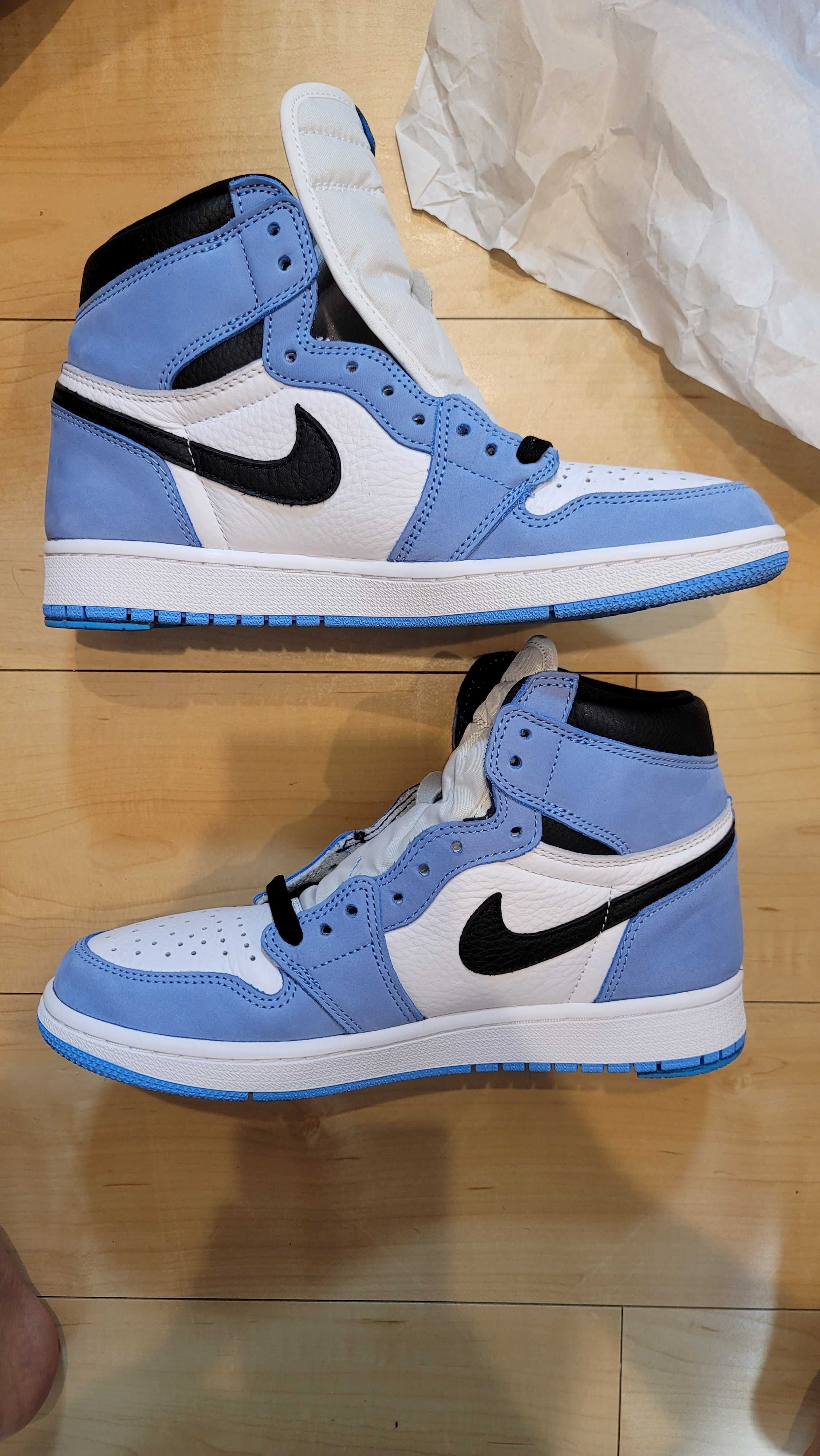 Nike Air Jordan 1 High OG "University Blue"