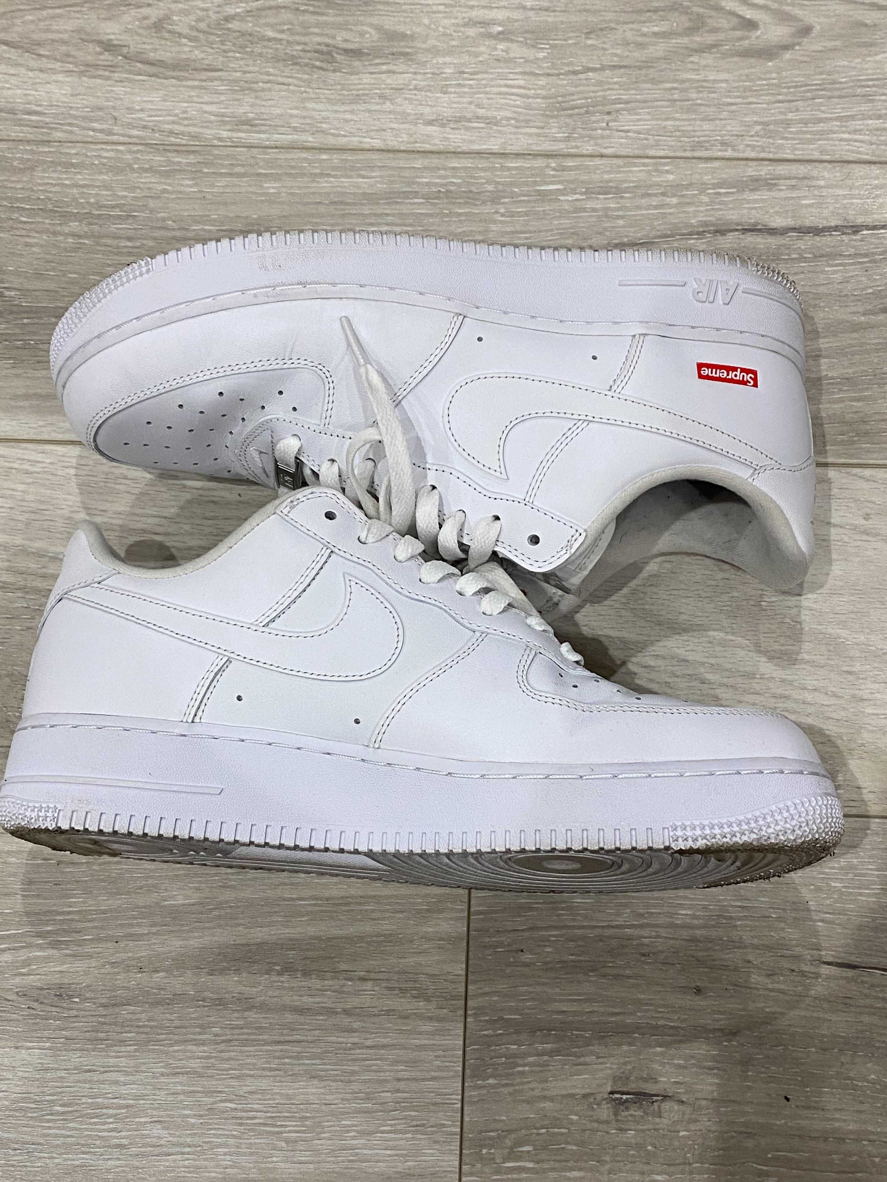 Supreme × Nike Air Force 1 Low "White"