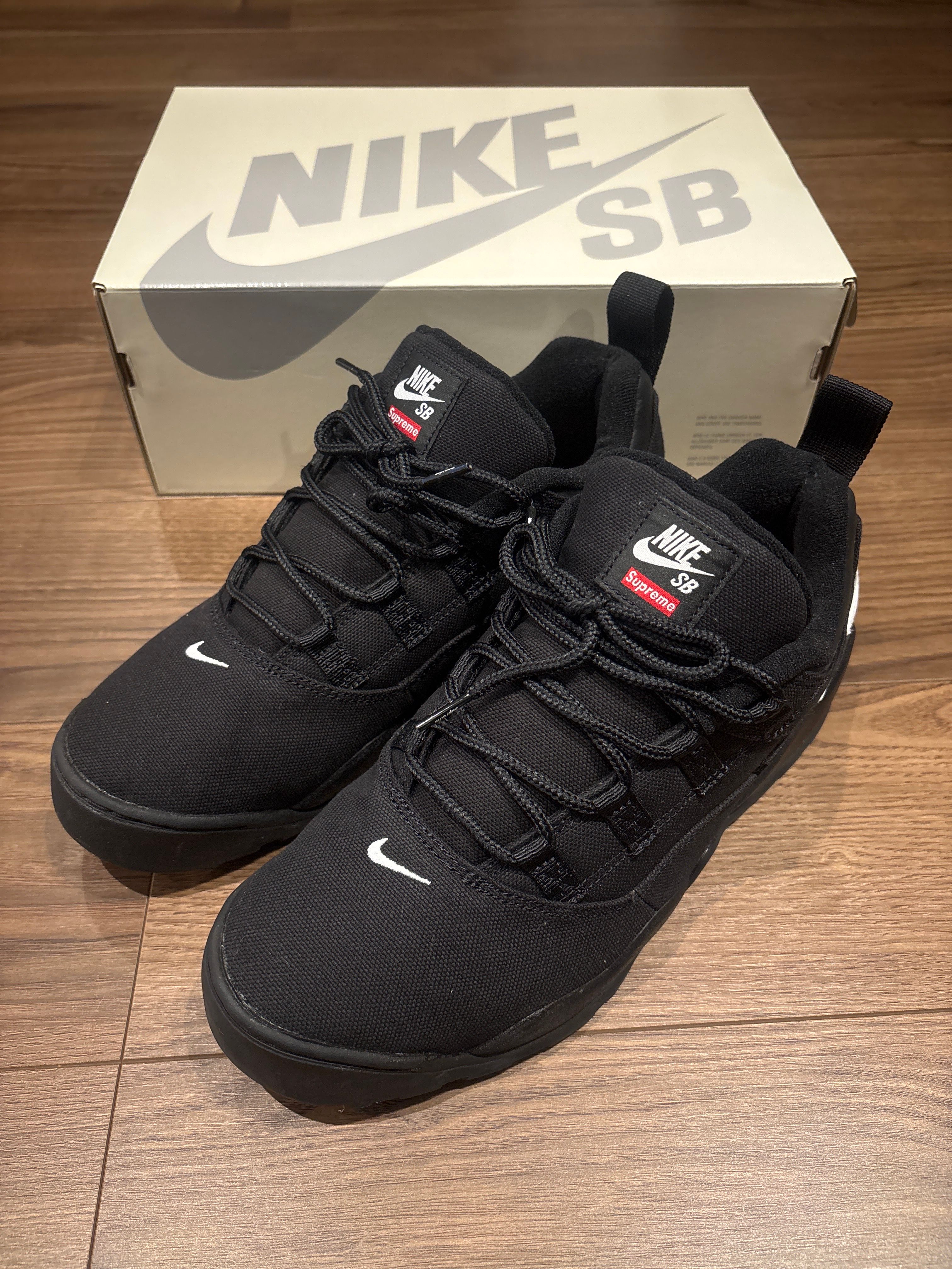 Supreme × Nike SB Darwin Low "Black"