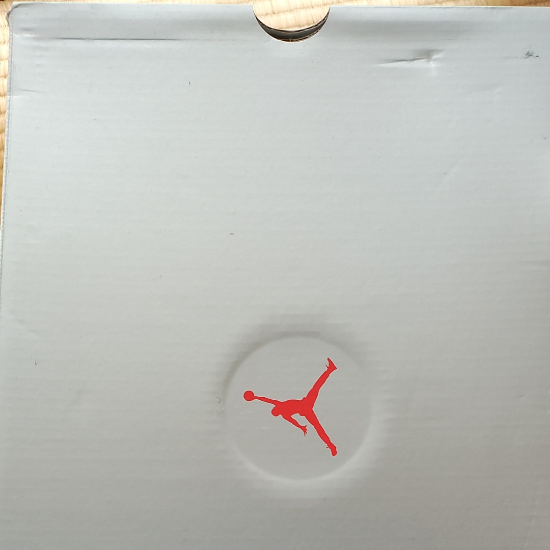 ナイキ エアジョーダン13 "レッド フリント"