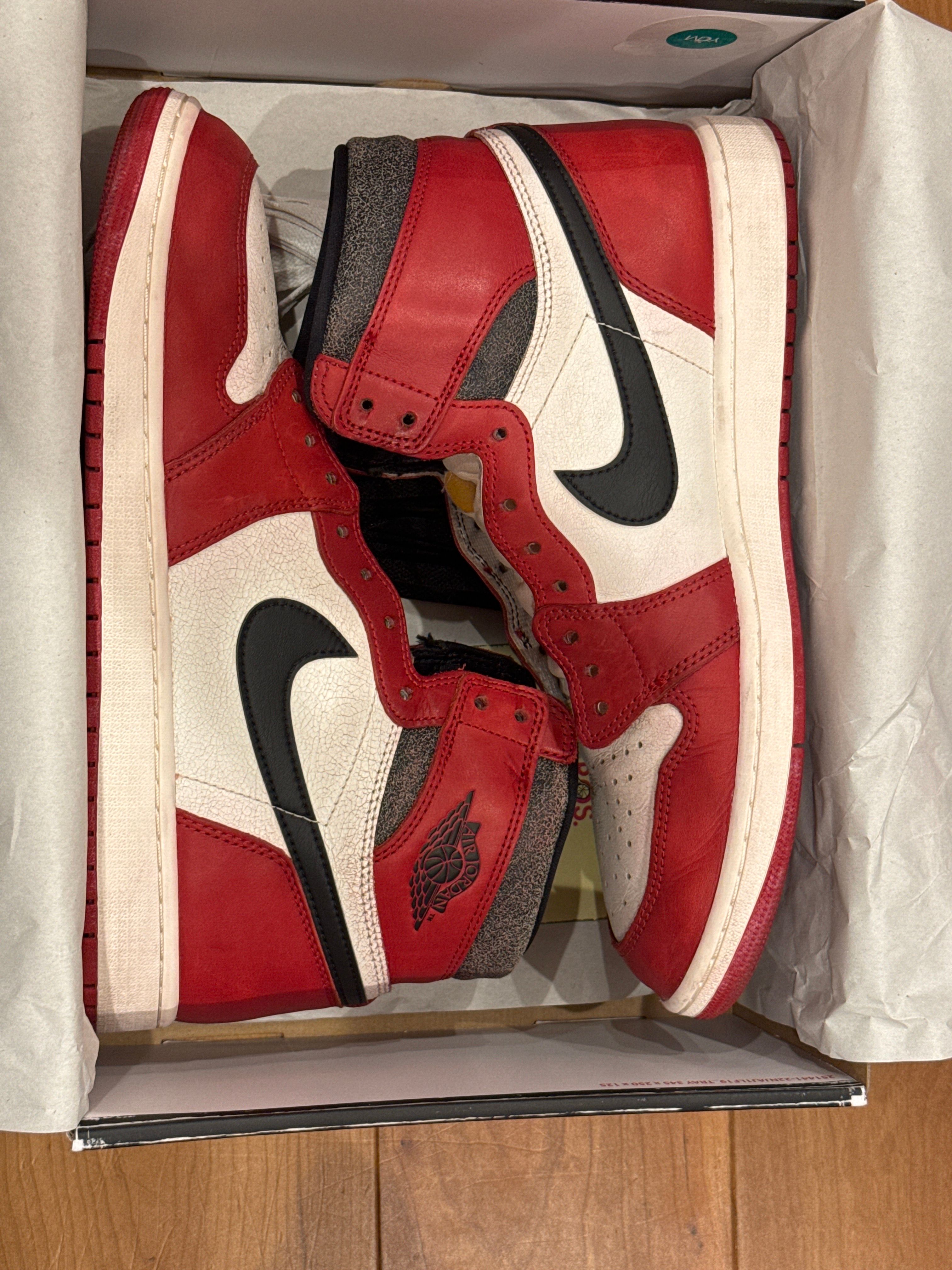 Nike Air Jordan 1 High OG "Lost & Found/Chicago"