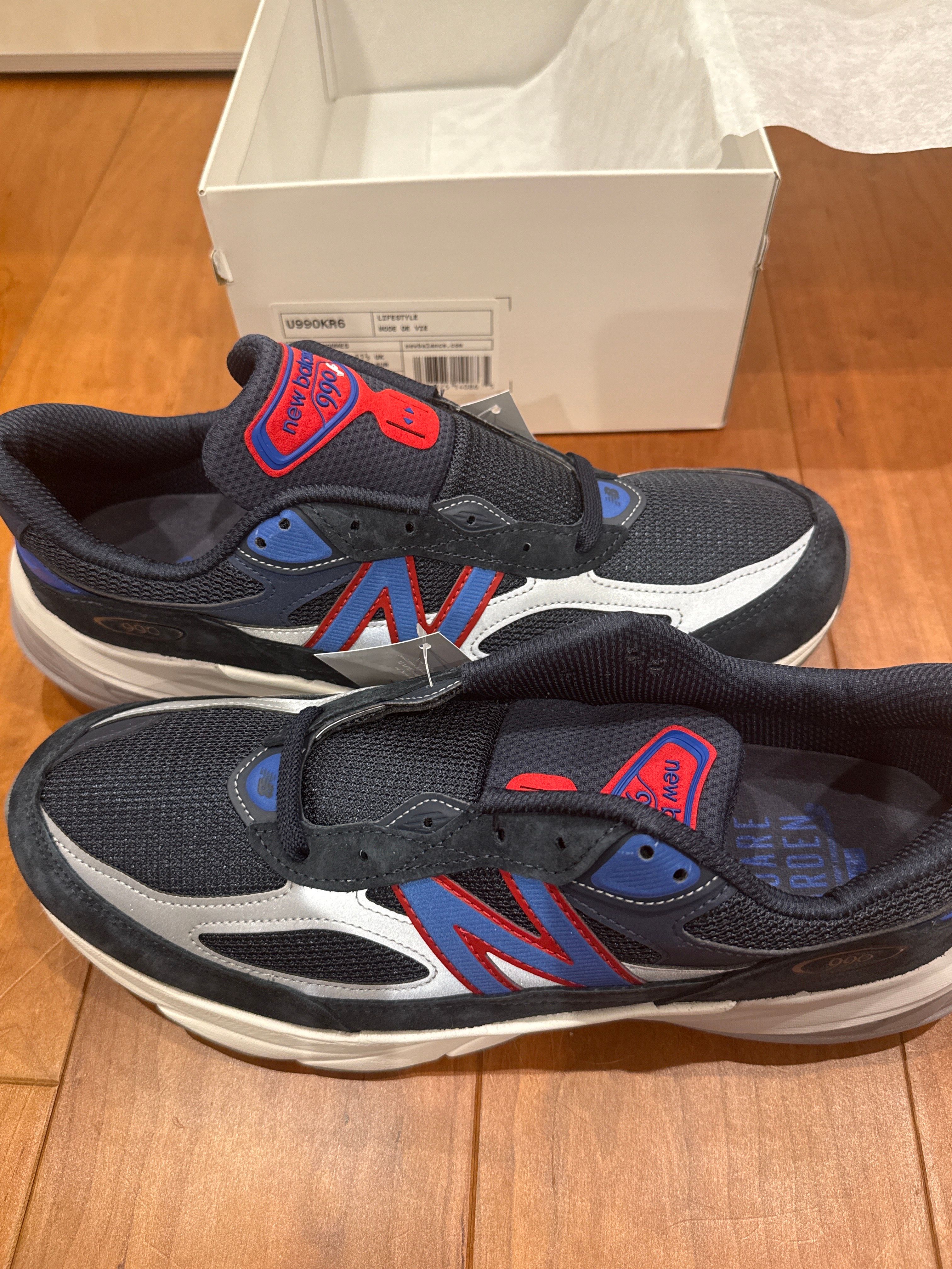 KITH × New Balance 990V6 Madison Square Garden "Navy"