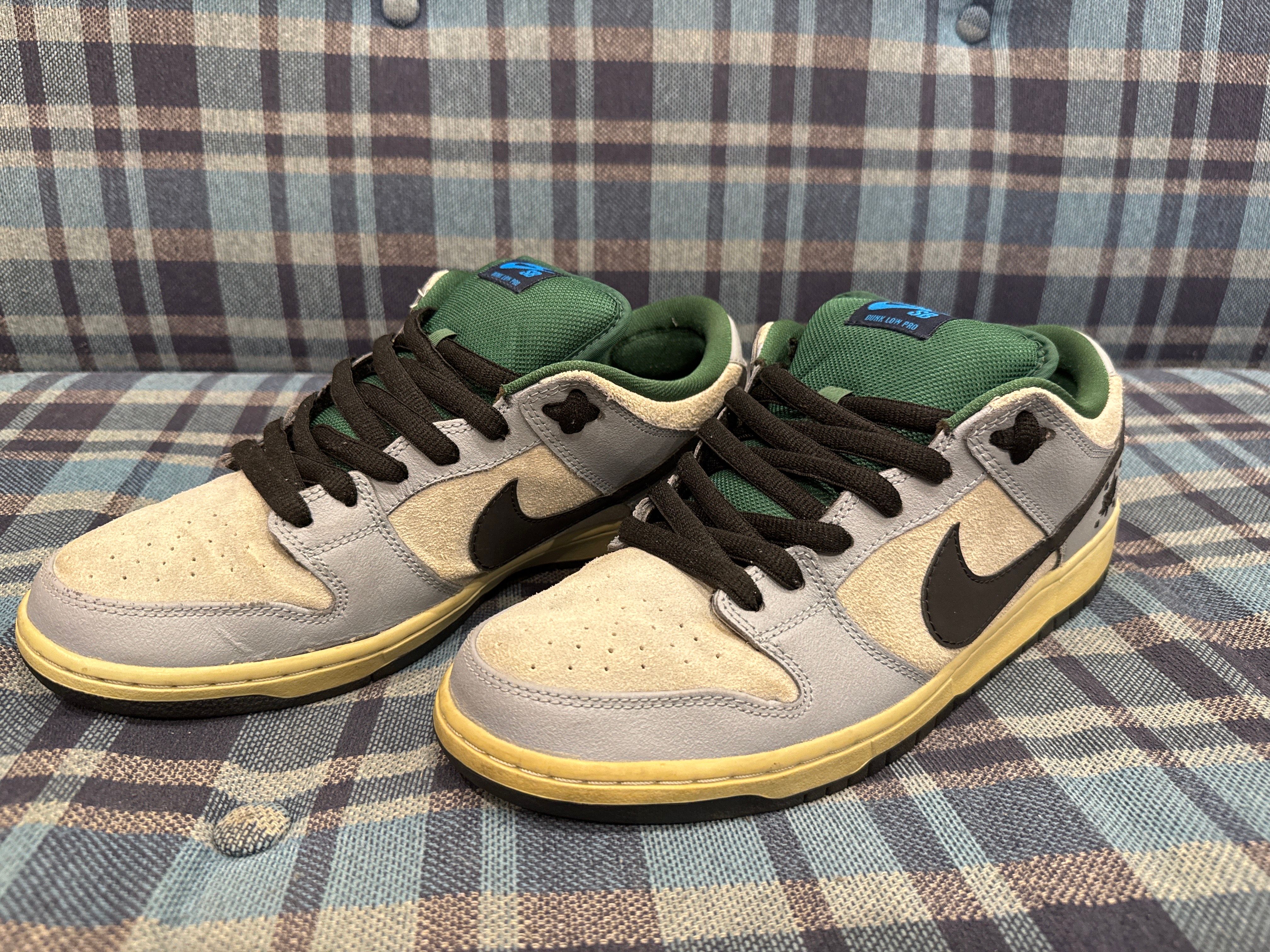 Nike SB Dunk Low "Maple Leaf Central Park"
