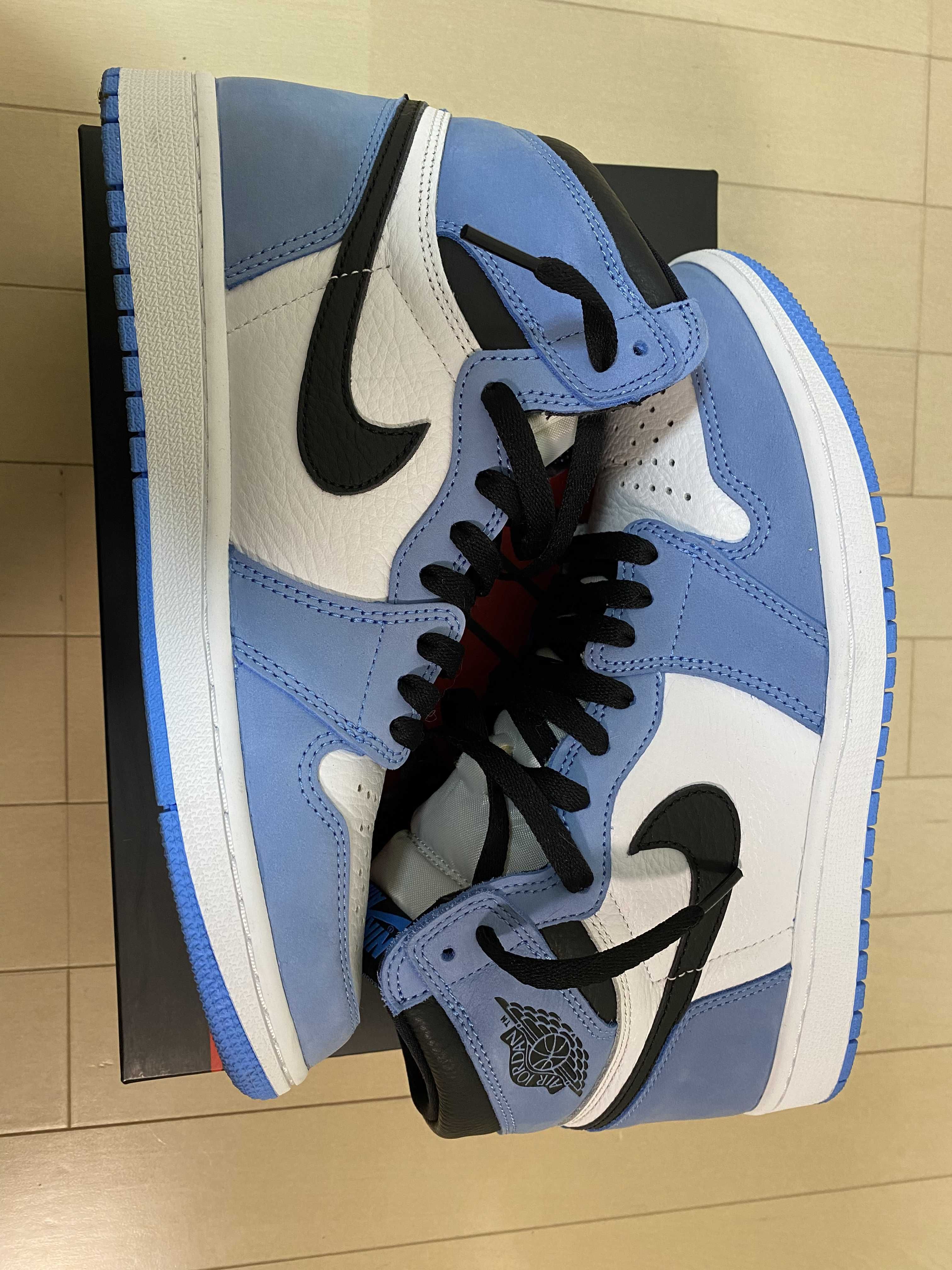 Nike Air Jordan 1 High OG "University Blue"