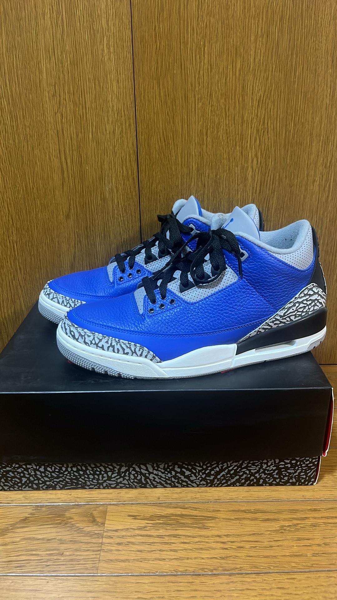 Nike Air Jordan 3 "Varsity Royal"