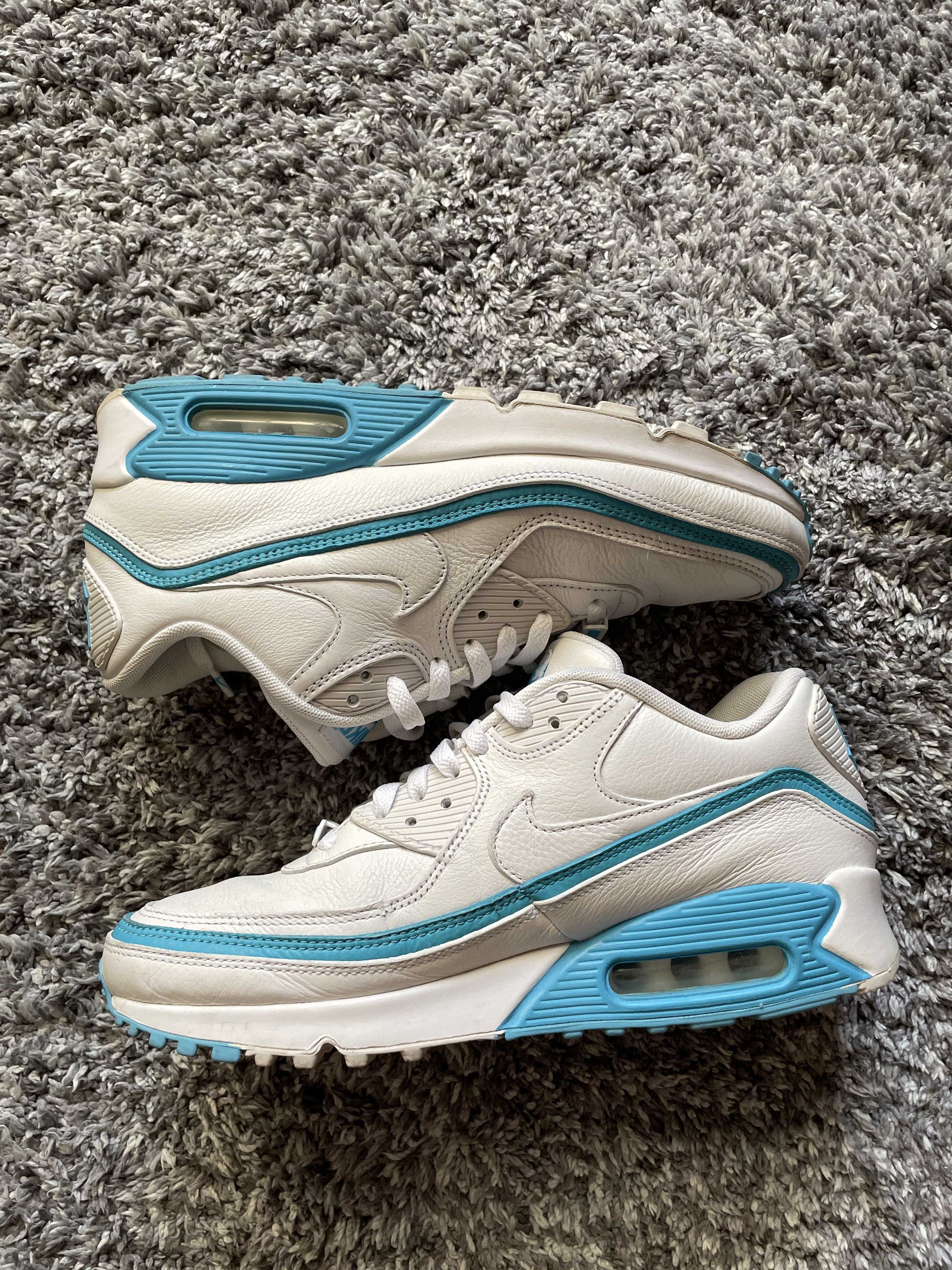 UNDEFEATED × Nike Air Max 90 "White/Blue"