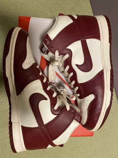 NIKE Women's DUNK HIGH "TEAM RED"