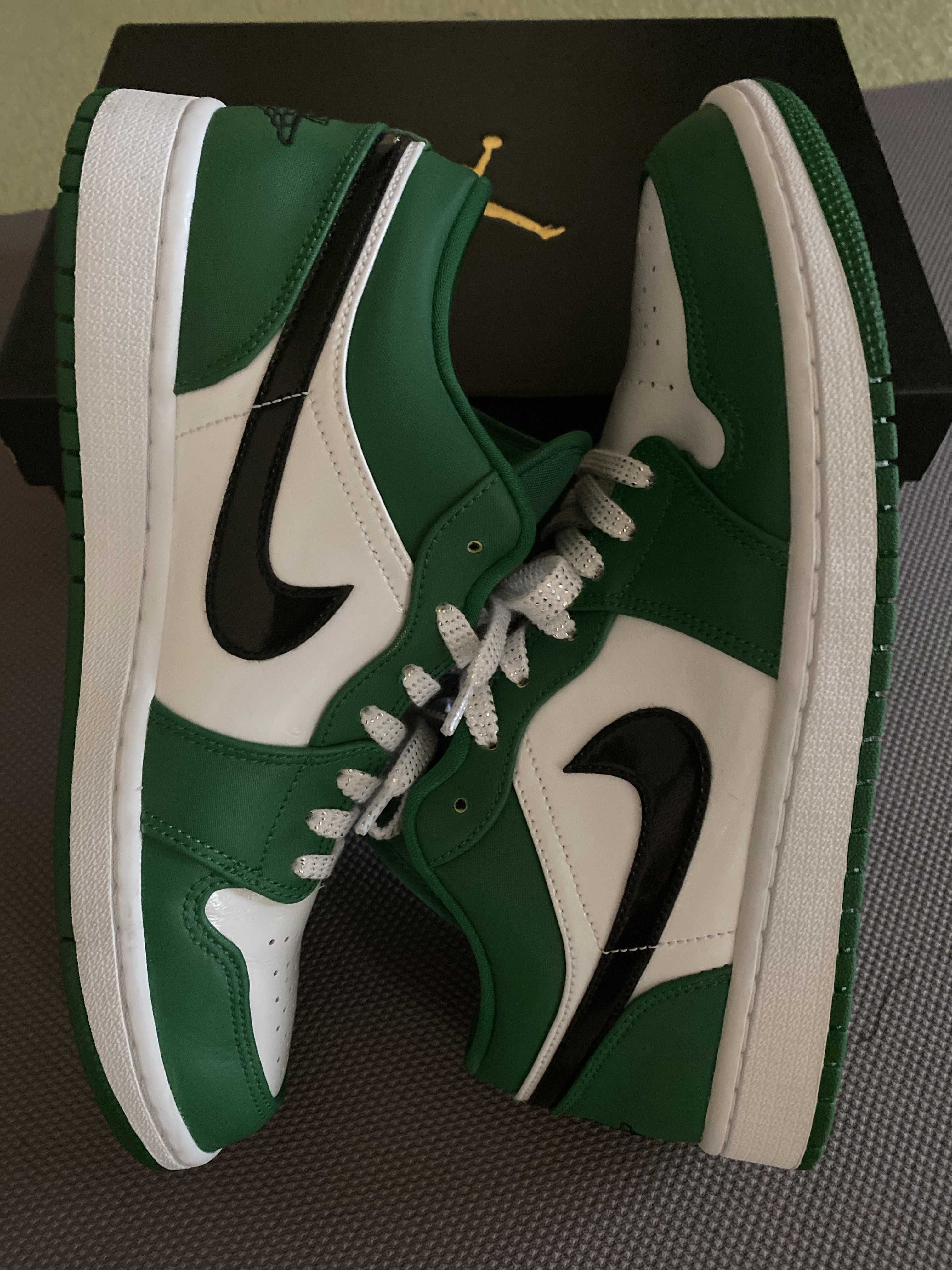 Nike Air Jordan 1 Low "Pine Green/White"