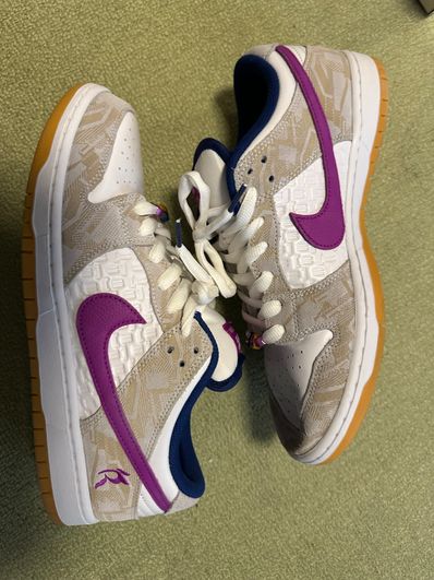 Rayssa Leal × Nike SB Dunk Low PRM "Pure Platinum and Vivid Purple"