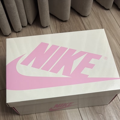 Travis Scott × Nike Air Jordan 1 Retro Low OG "Sail/Tropical Pink"