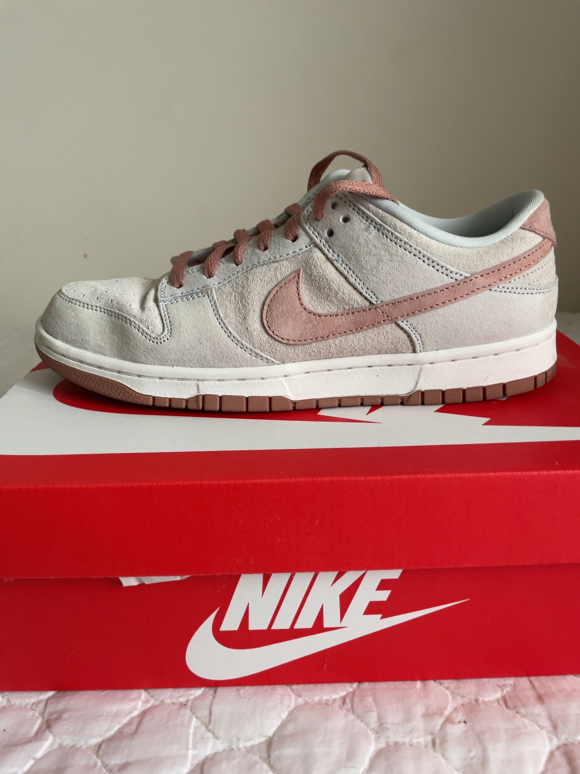 Nike Dunk Low "Fossil Rose"