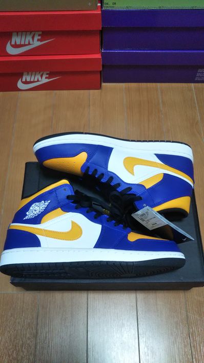 Nike Air Jordan 1 Mid "Lakers"