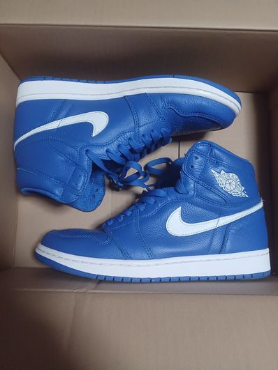 Nike Air Jordan 1 Retro High "Hyper Royal"