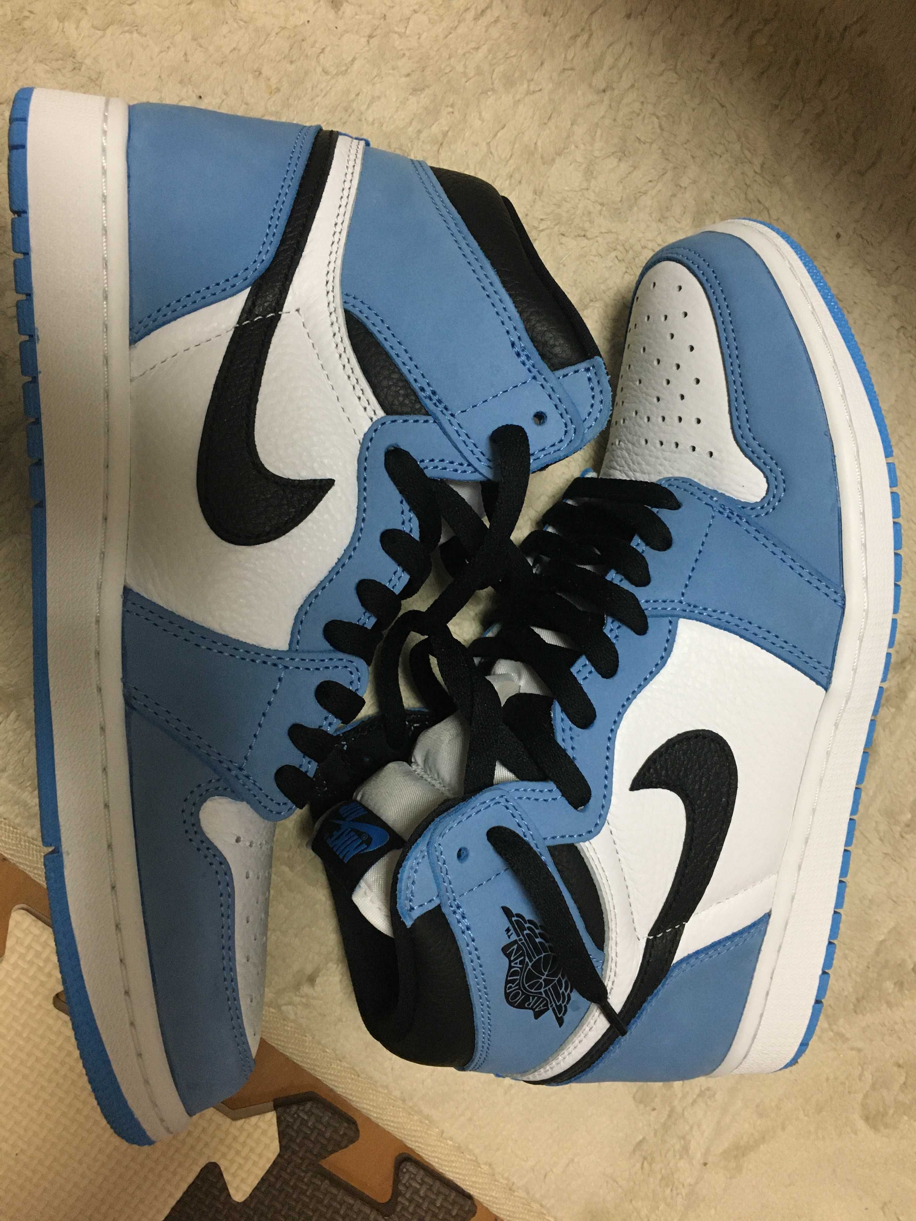 Nike Air Jordan 1 High OG "University Blue"