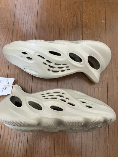 adidas YEEZY Foam Runner "Stone Salt"