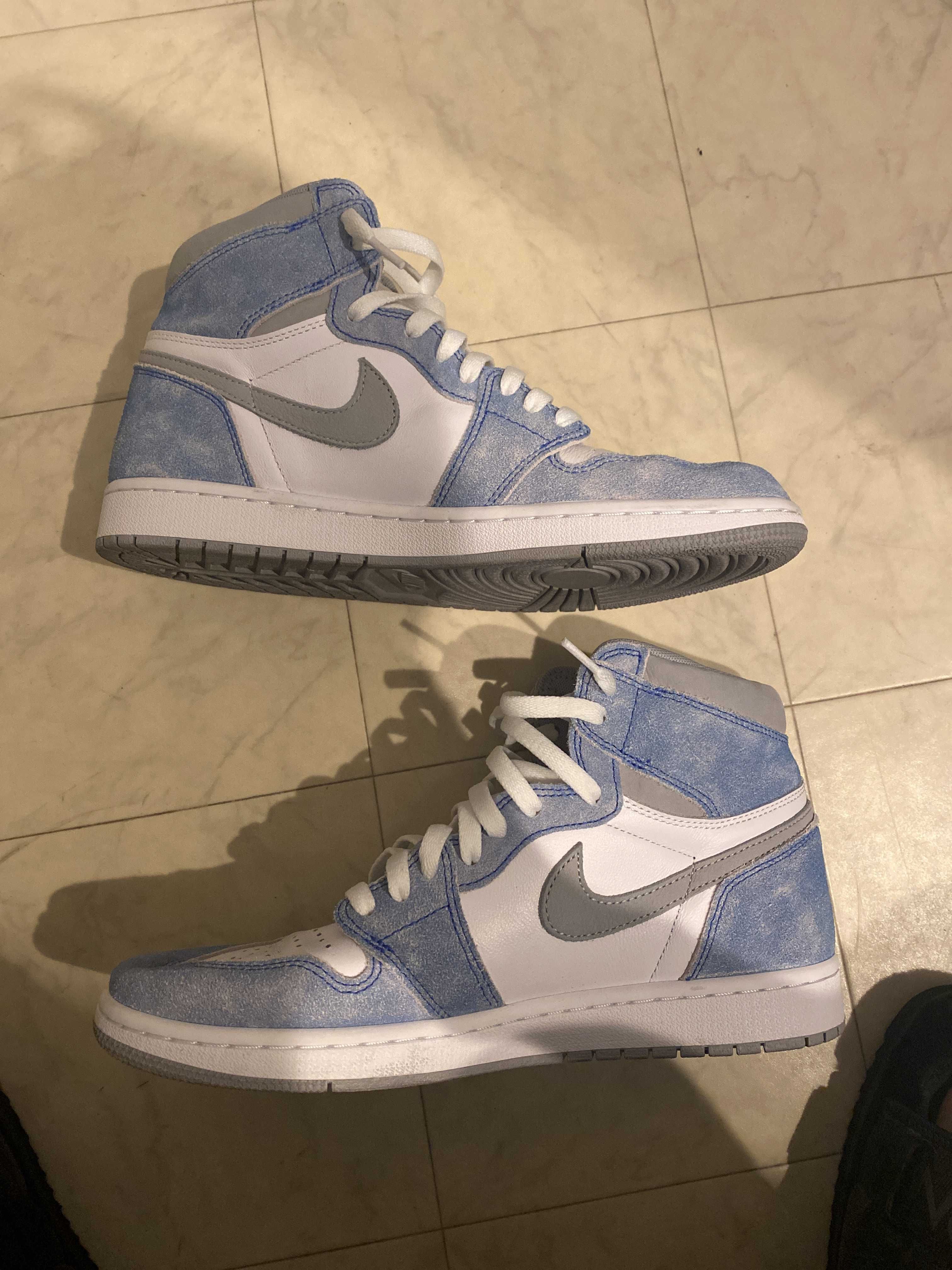 Nike Air Jordan 1 High OG "Hyper Royal"