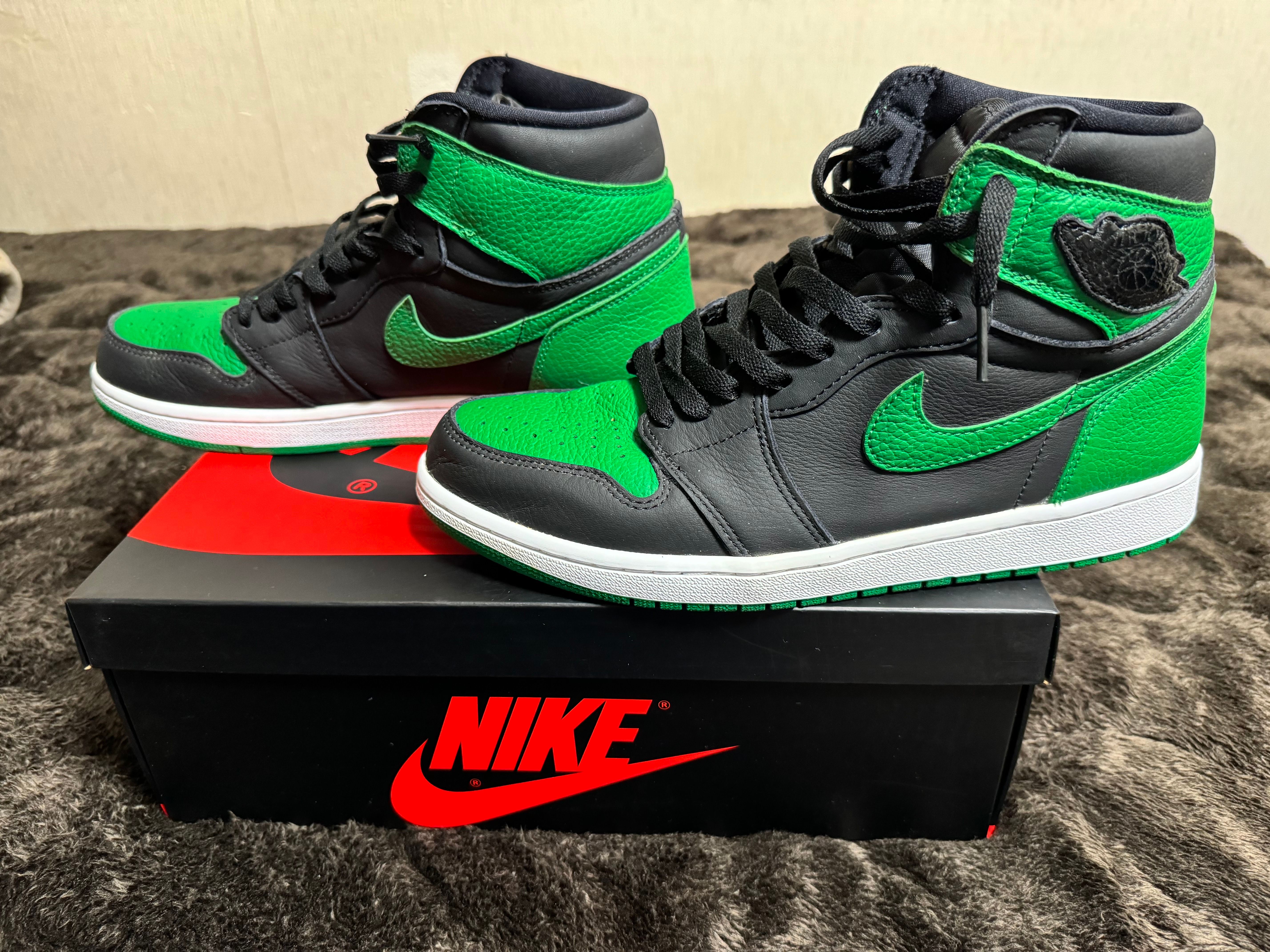 Nike Air Jordan 1 Retro High OG "Black/Pine Green" (2020)
