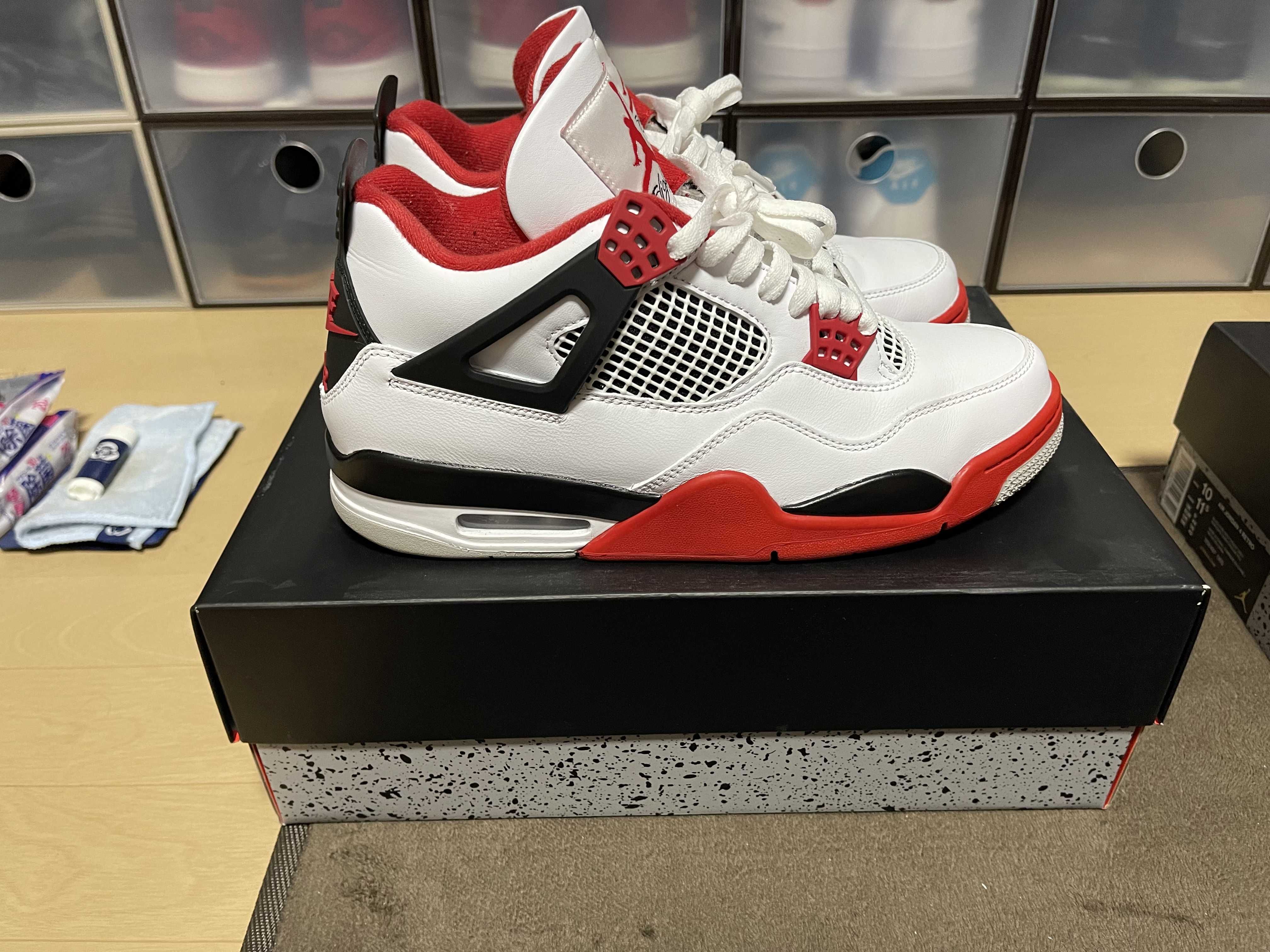 Nike Air Jordan 4 Retro OG "Fire Red" (2020)