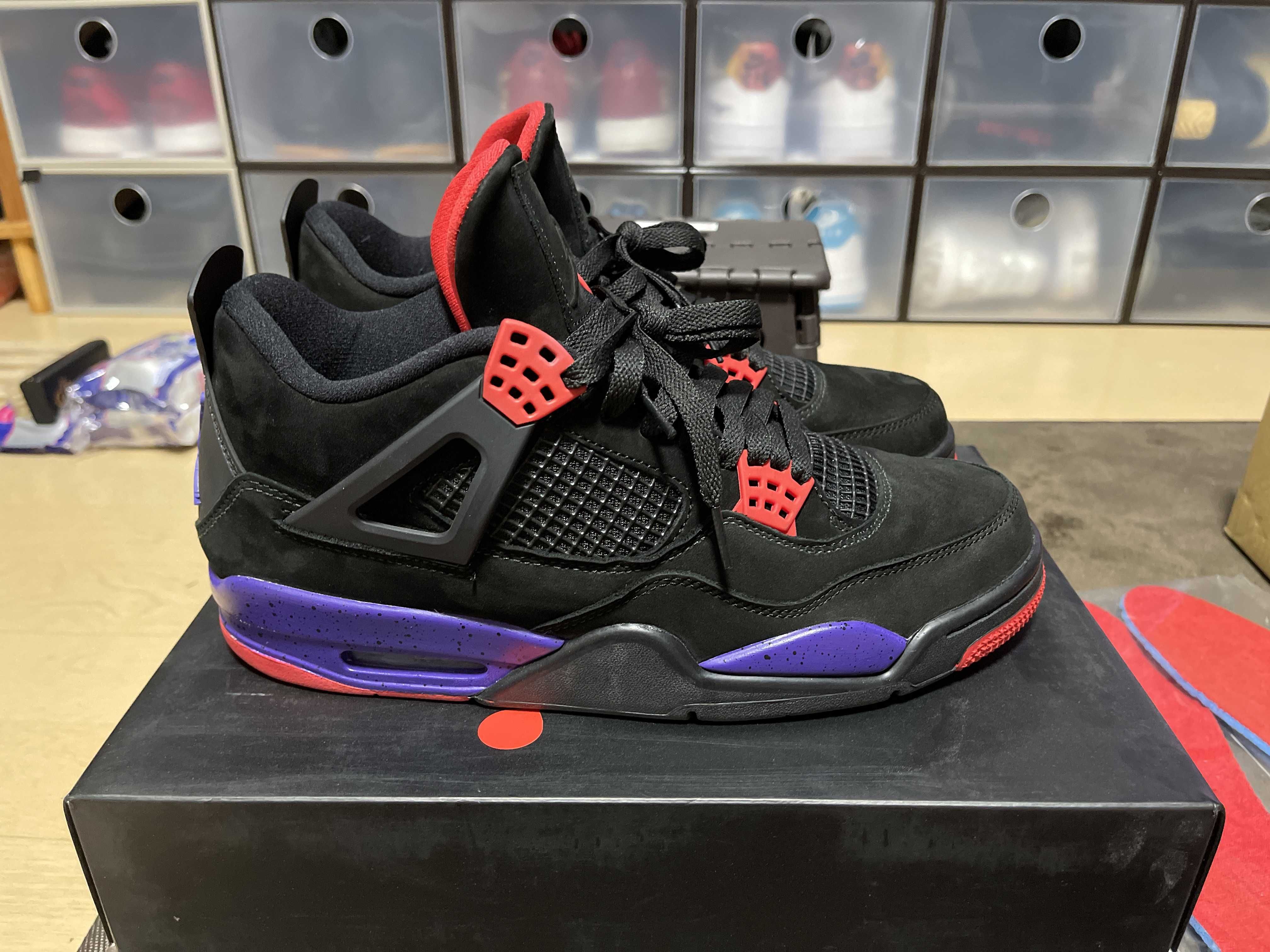 NIKE AIR JORDAN 4 RETRO "RAPTORS"