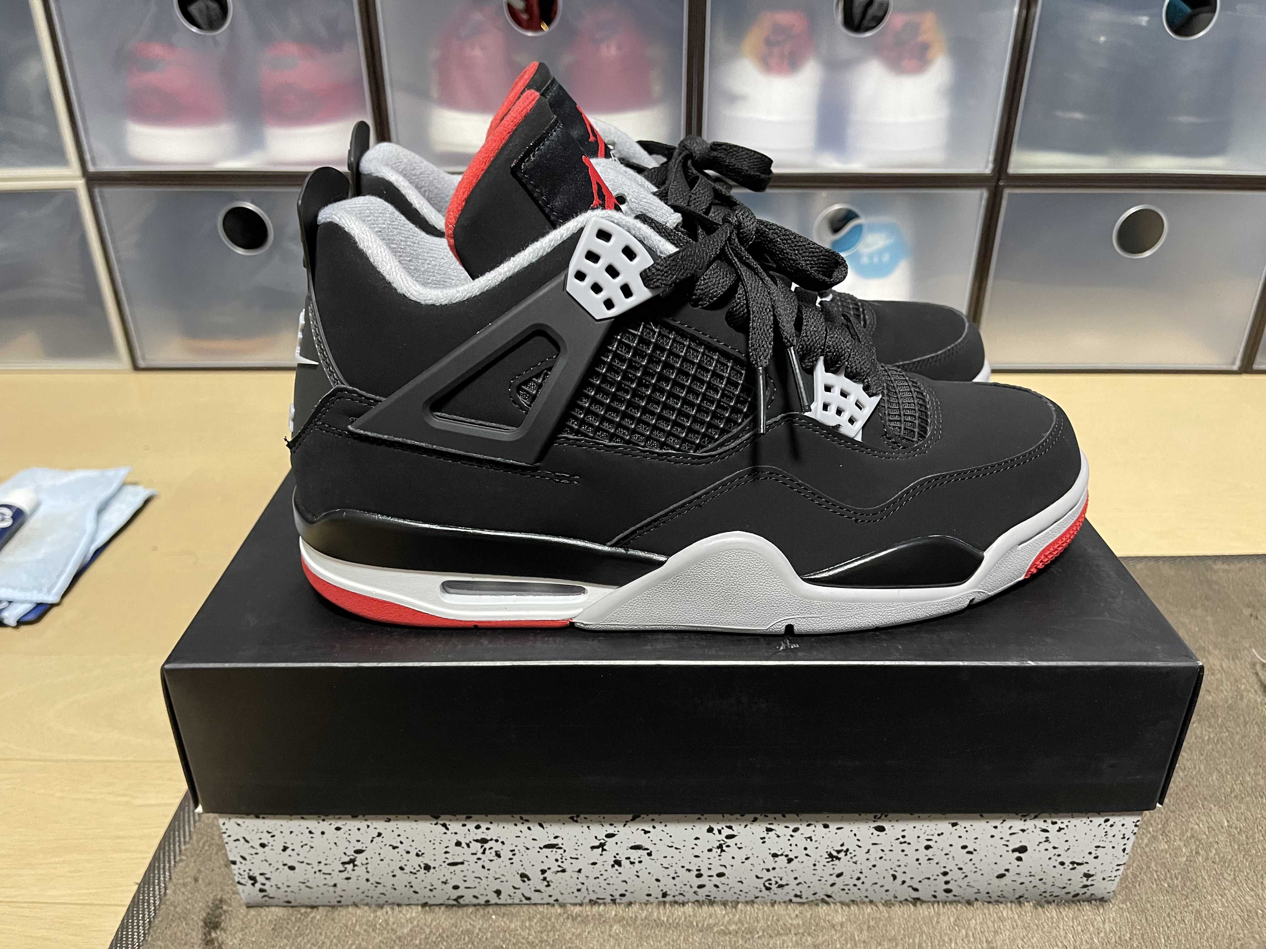 Nike Air Jordan 4 Retro "Bred" (2019)  