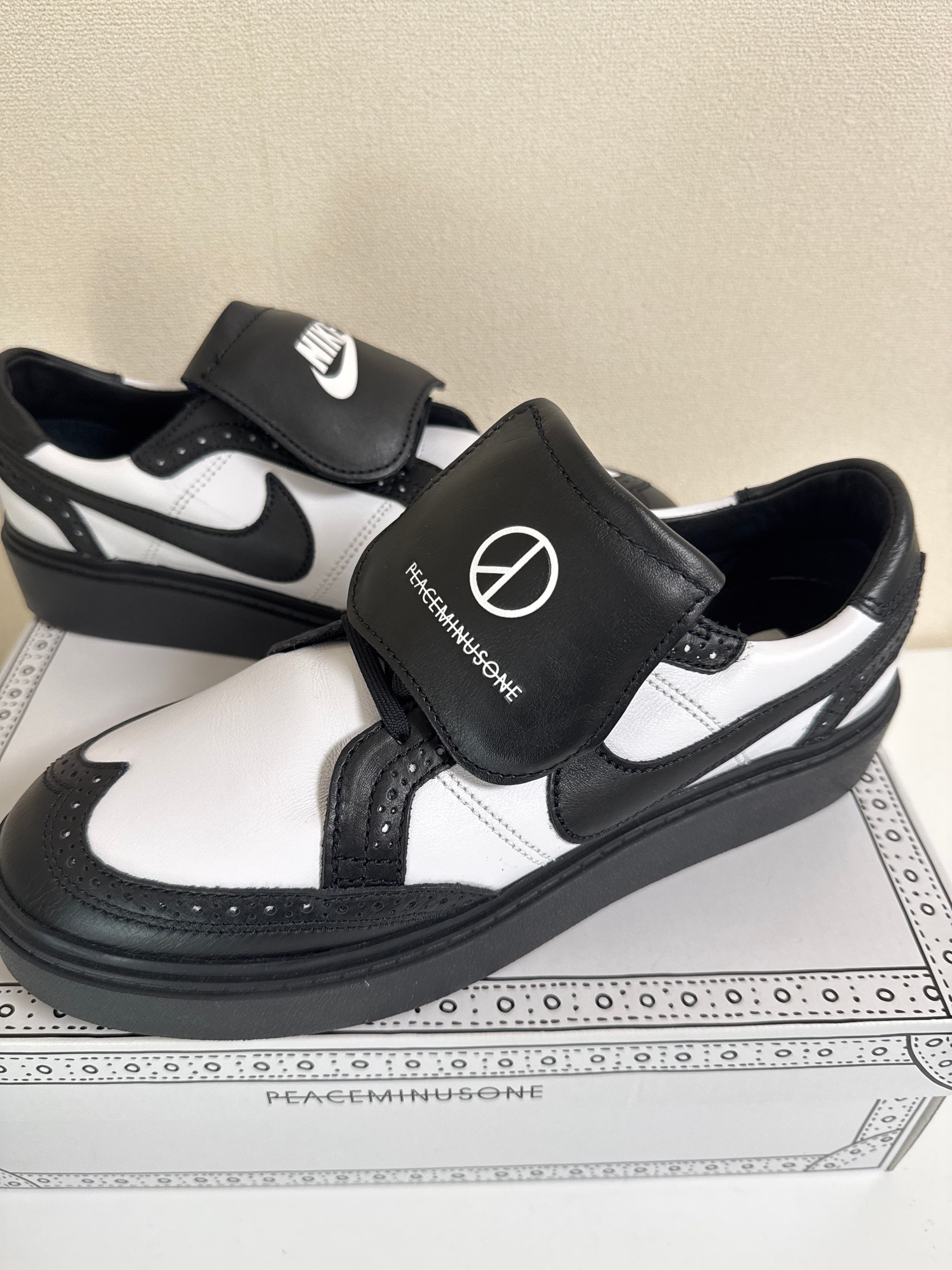 PEACEMINUSONE × Nike Kwondo 1 "Black and White" / G-DRAGON