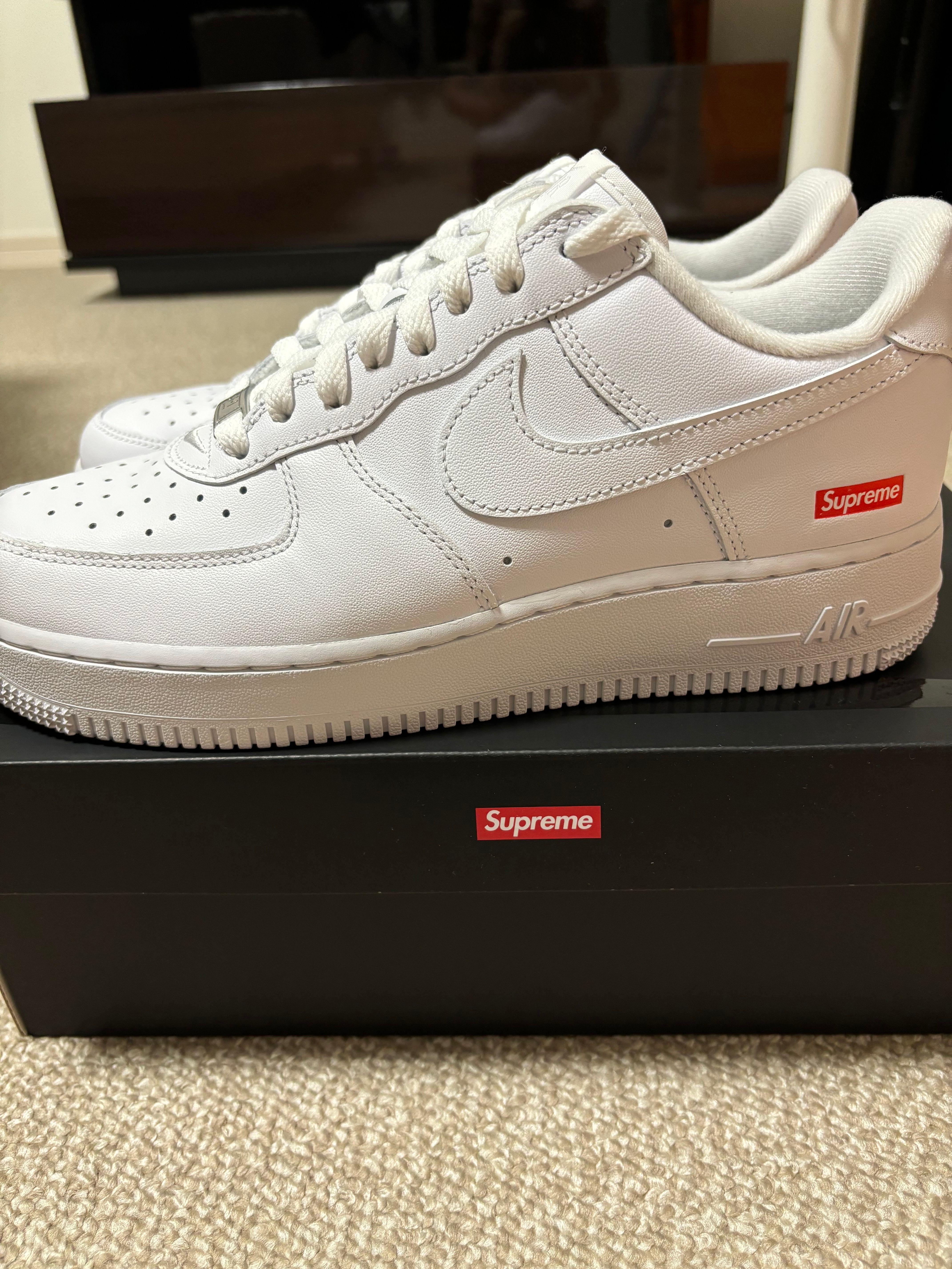 Supreme × Nike Air Force 1 Low "White"