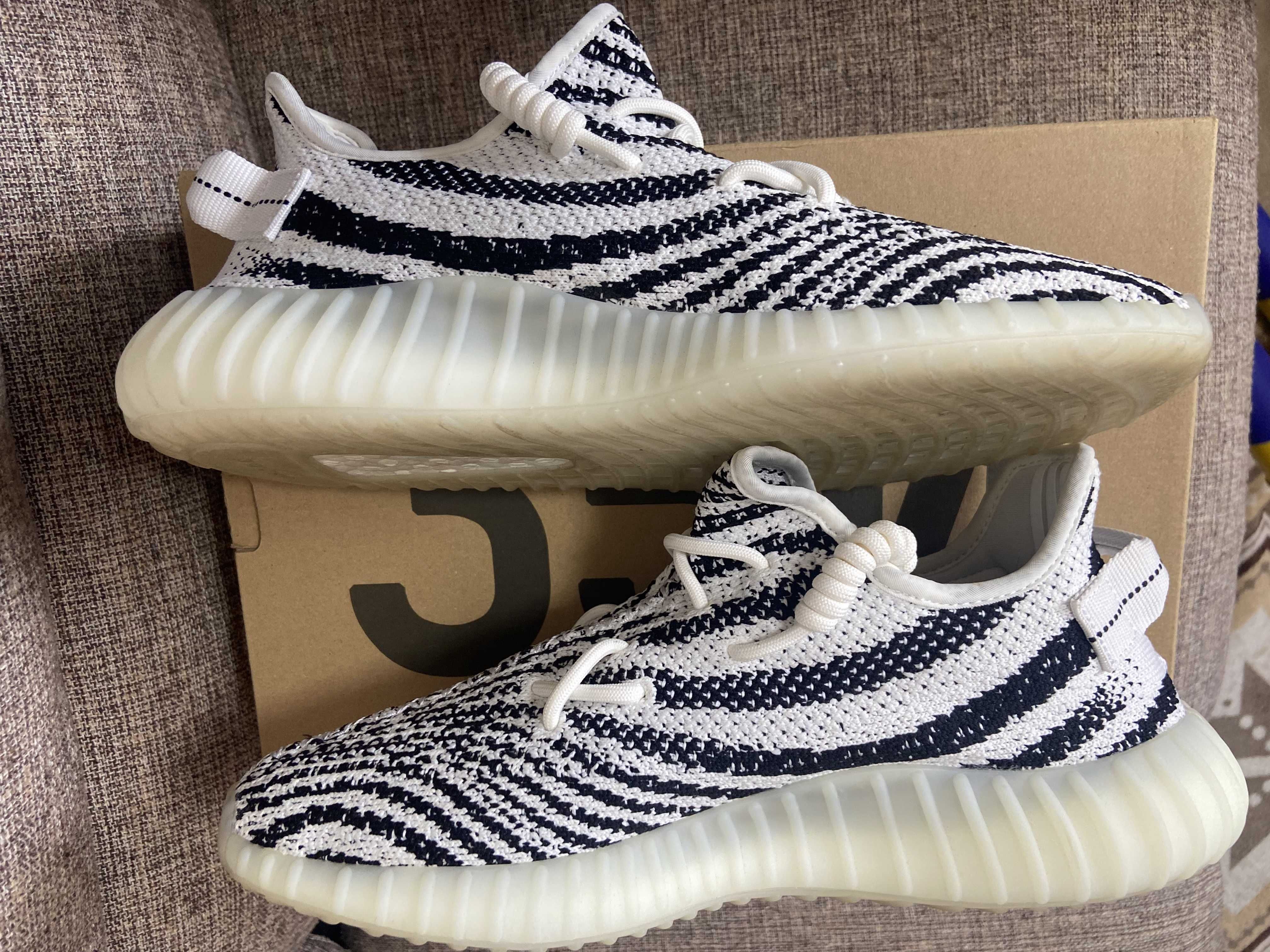 adidas YEEZY Boost 350 V2 "Zebra"