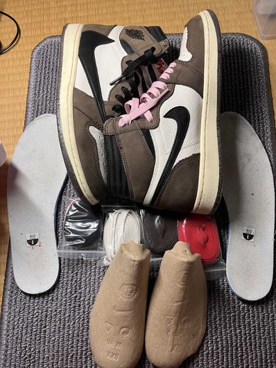 Travis Scott × Nike Air Jordan 1 Retro High OG TS SP "Sail/Dark Mocha"