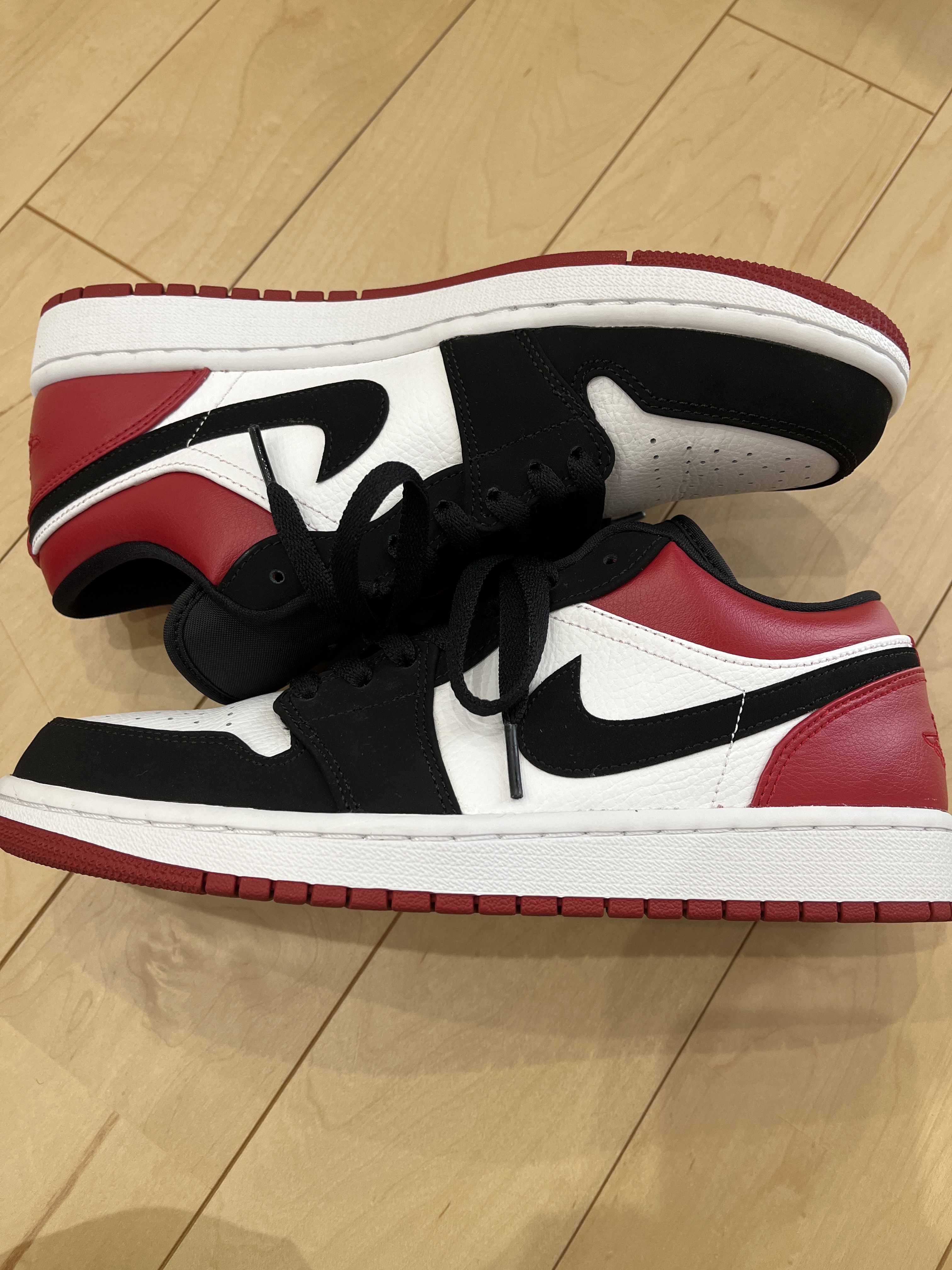 Nike Air Jordan 1 Low "Black Toe"