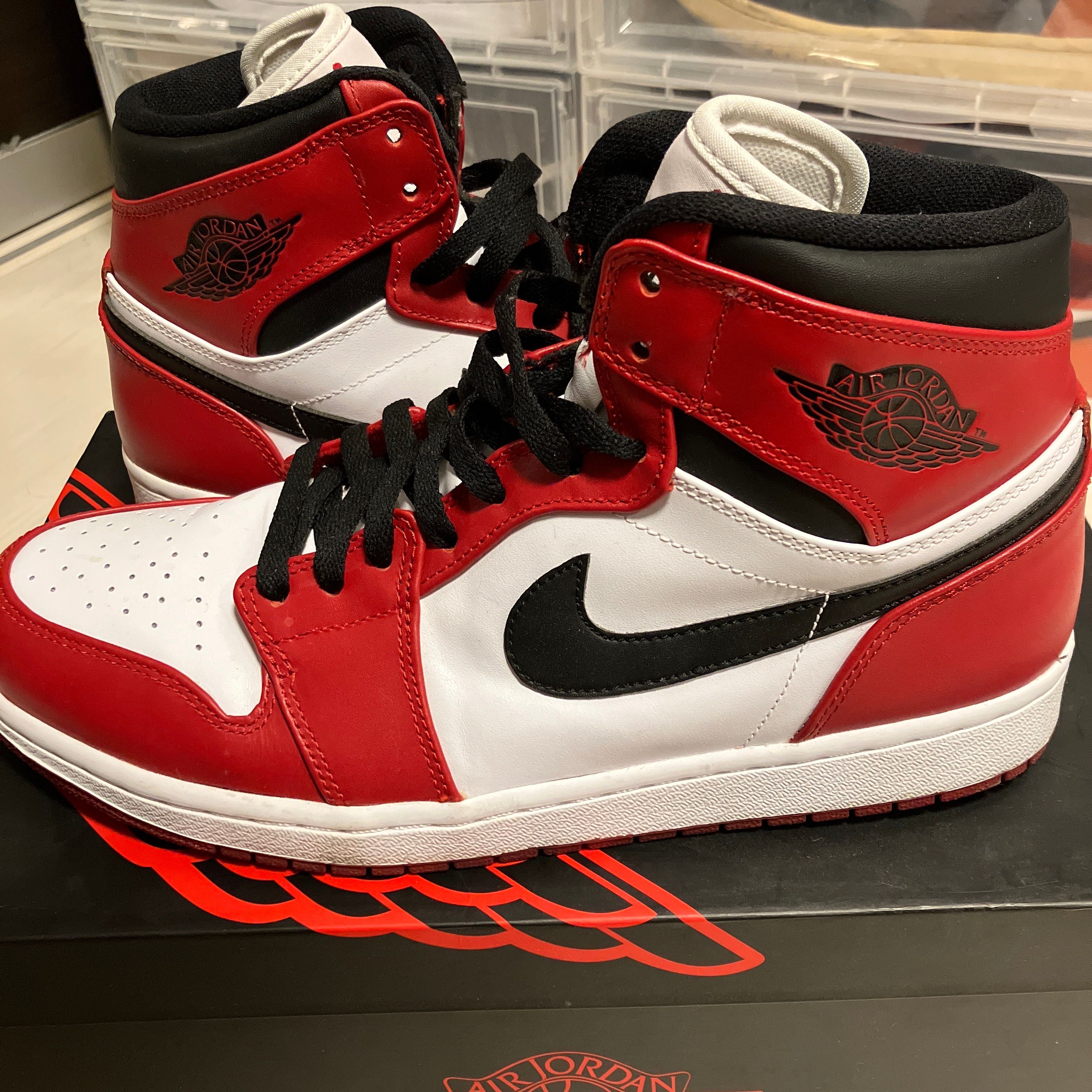 Nike Air Jordan 1 Retro High "Chicago" (2013)