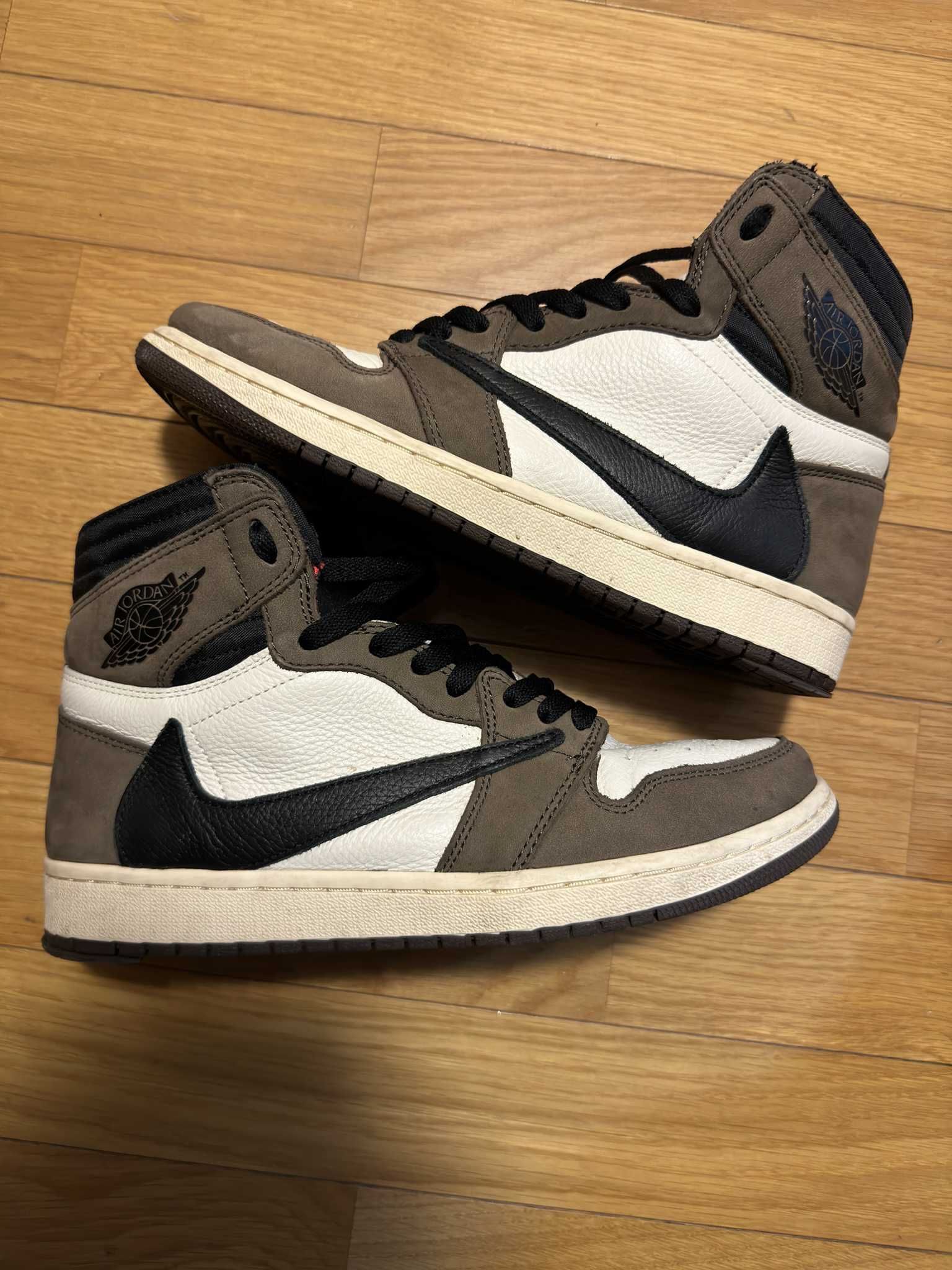 Travis Scott × Nike Air Jordan 1 Retro High OG TS SP "Sail/Dark Mocha"
