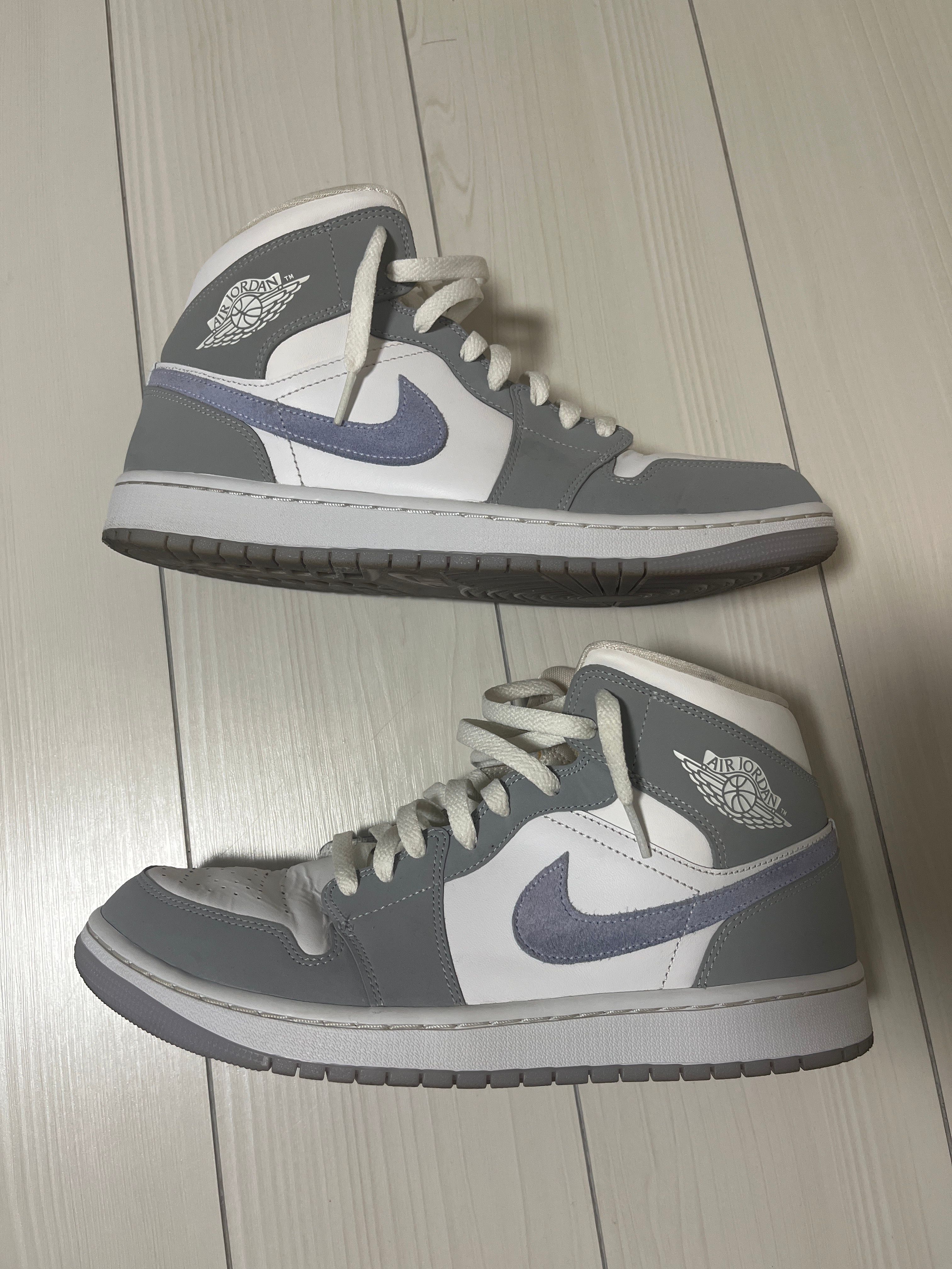 Nike Women's Air Jordan 1 Mid "Wolf Grey"