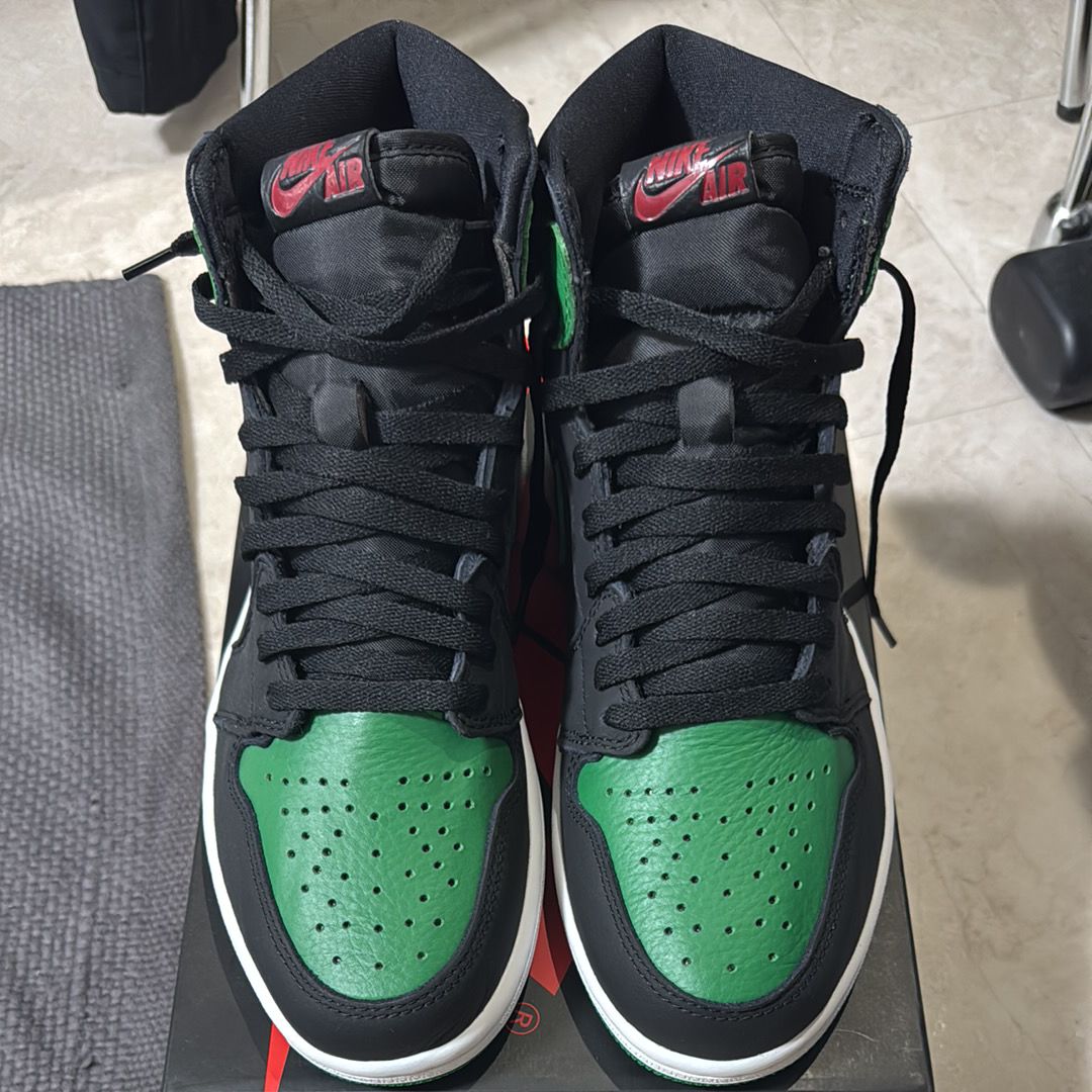 Nike Air Jordan 1 Retro High OG "Black/Pine Green" (2020)