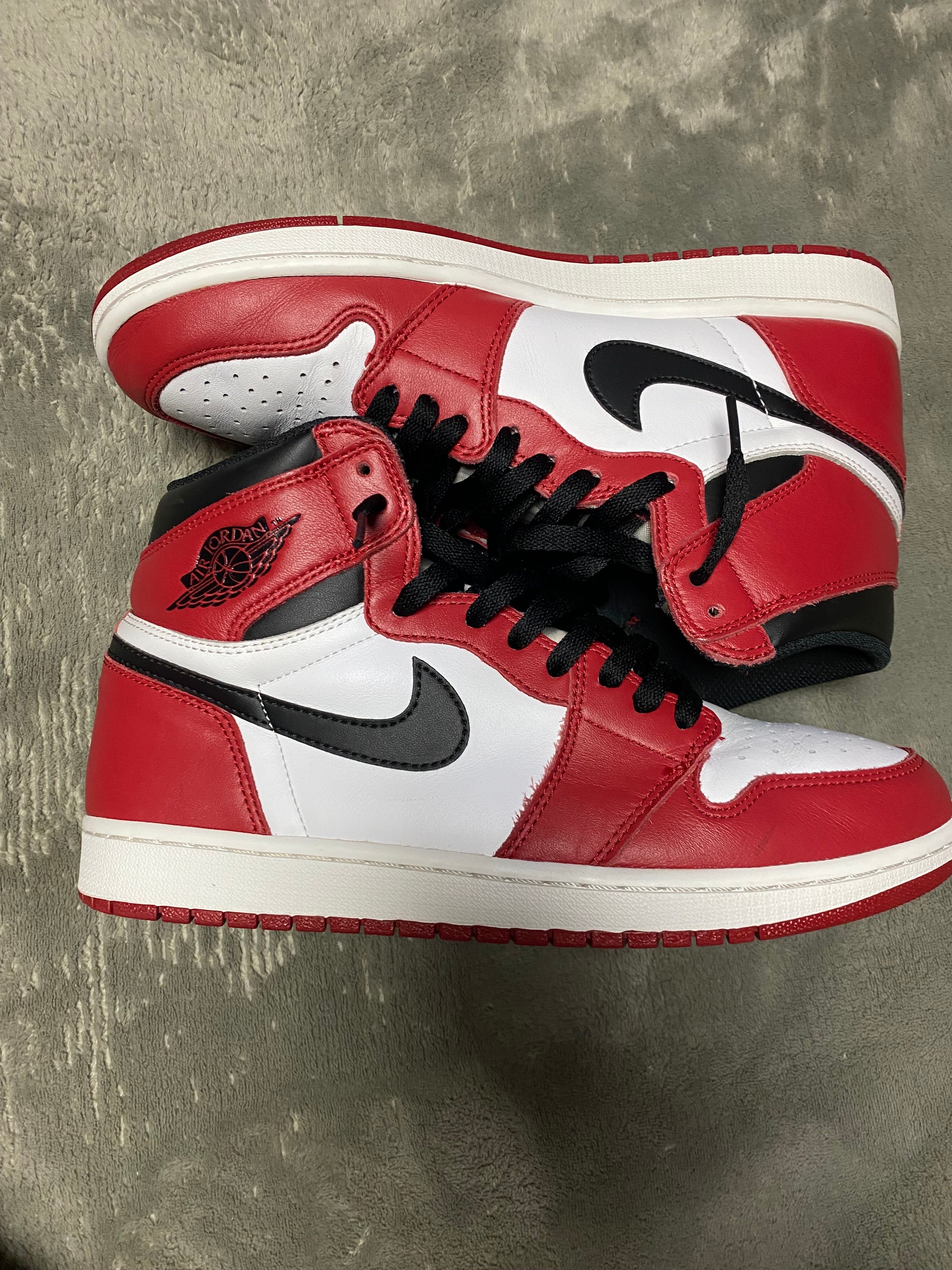 Nike Air Jordan 1 Retro High "Chicago" (2015)