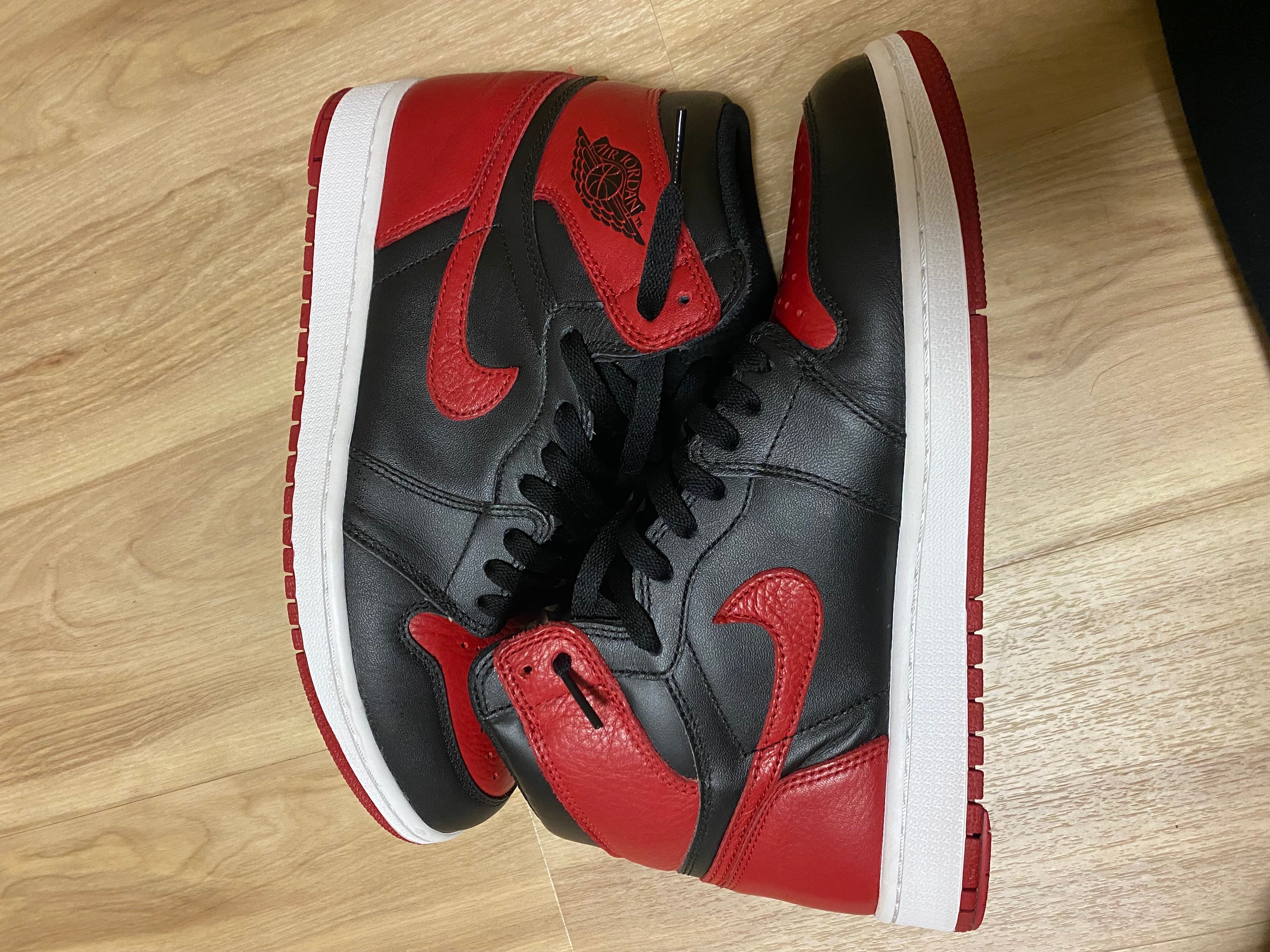 Nike Air Jordan 1 Retro High OG "Bred/Banned" (2016)