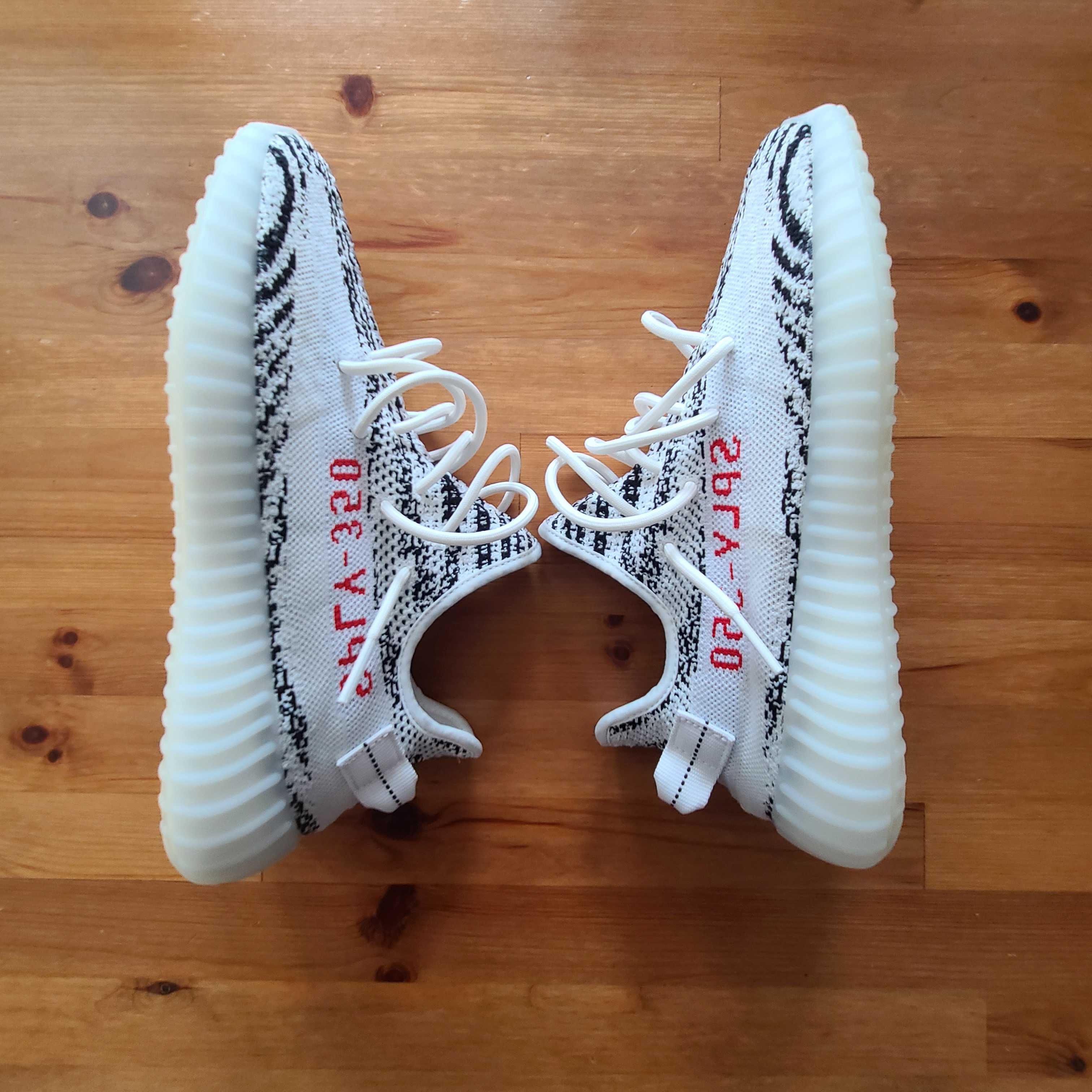 adidas YEEZY Boost 350 V2 "Zebra"