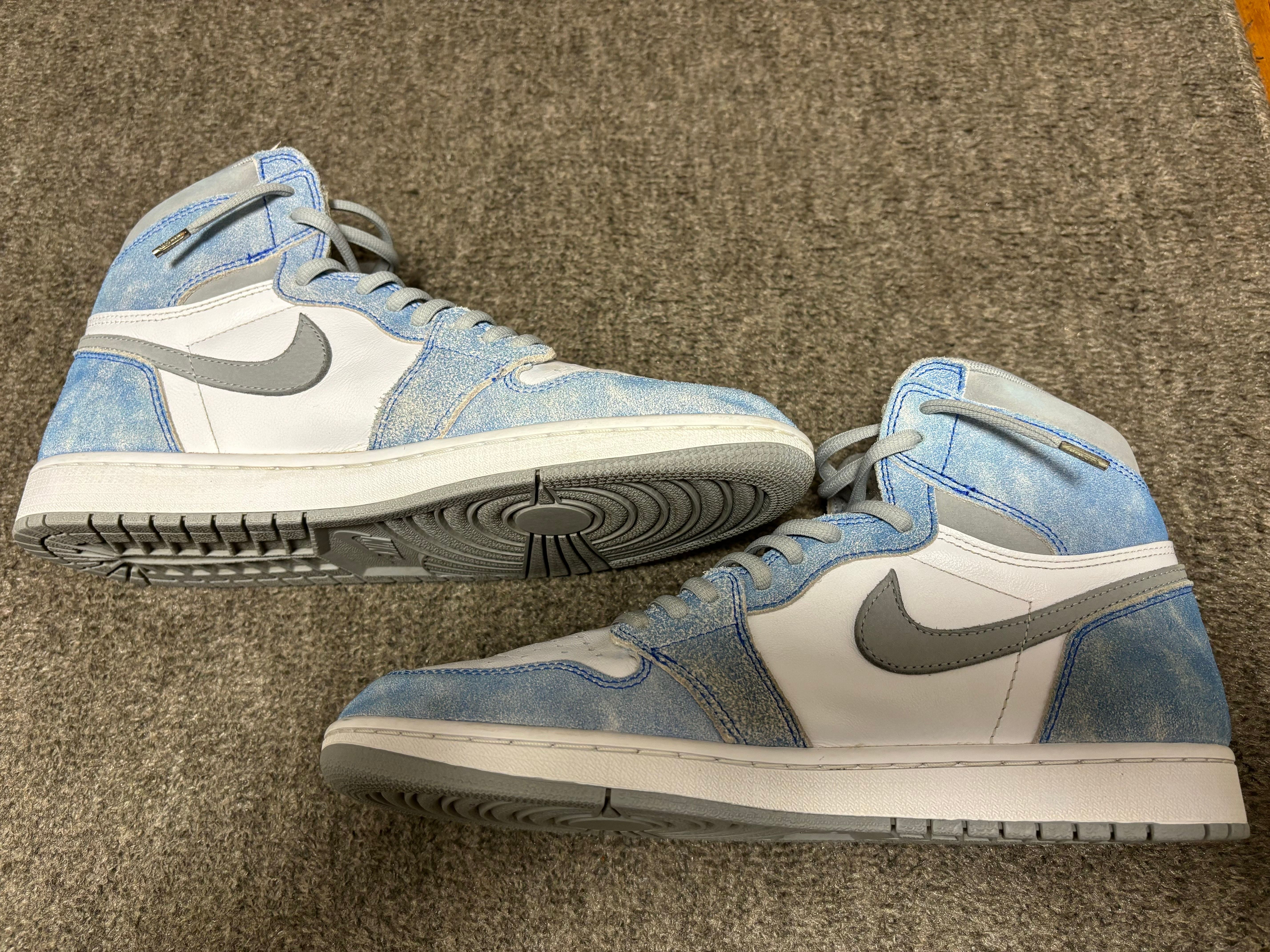 Nike Air Jordan 1 High OG "Hyper Royal"