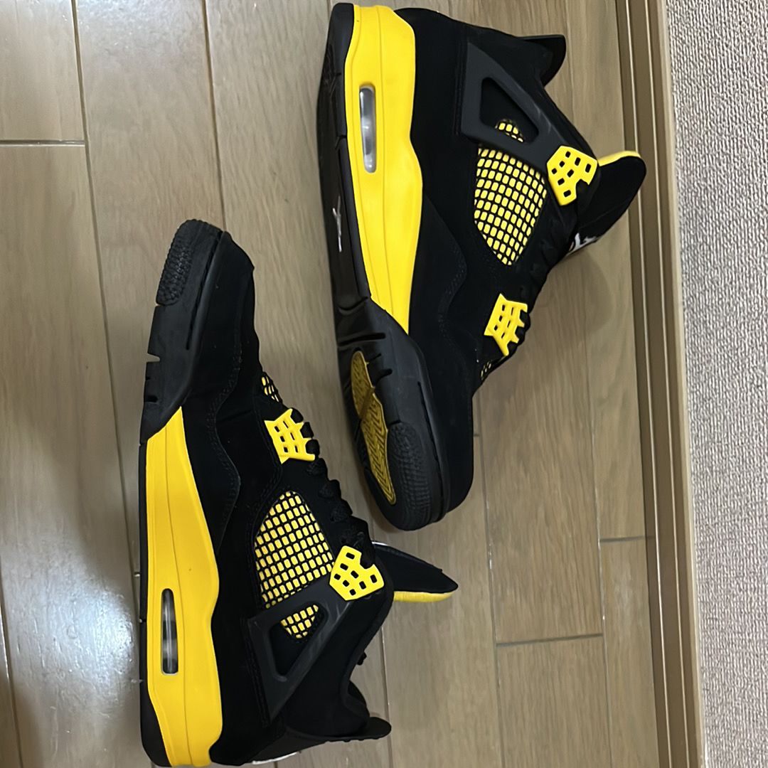 Nike Air Jordan 4 Retro "Thunder"(2023)