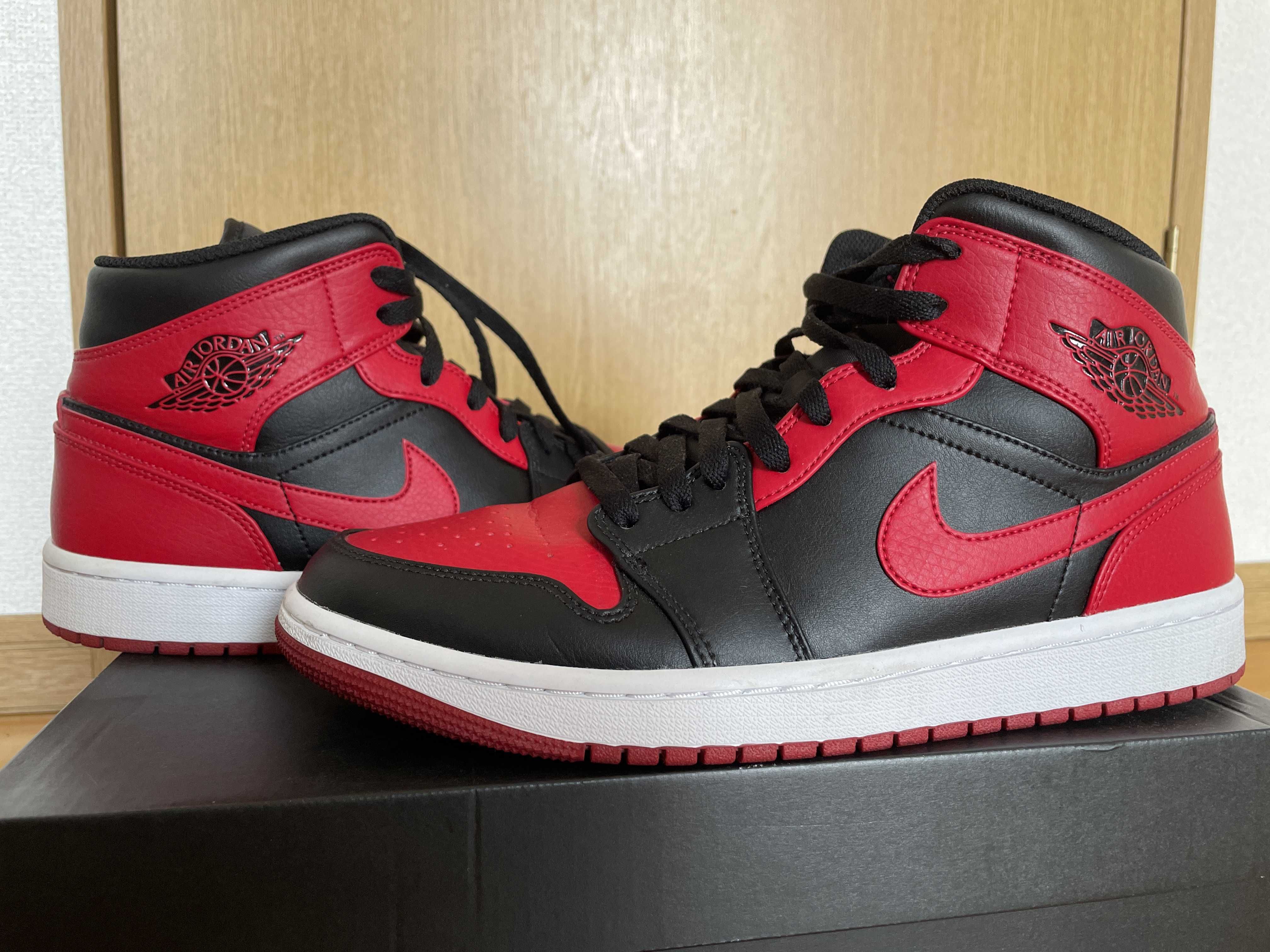 Nike Air Jordan 1 Mid "Bred"