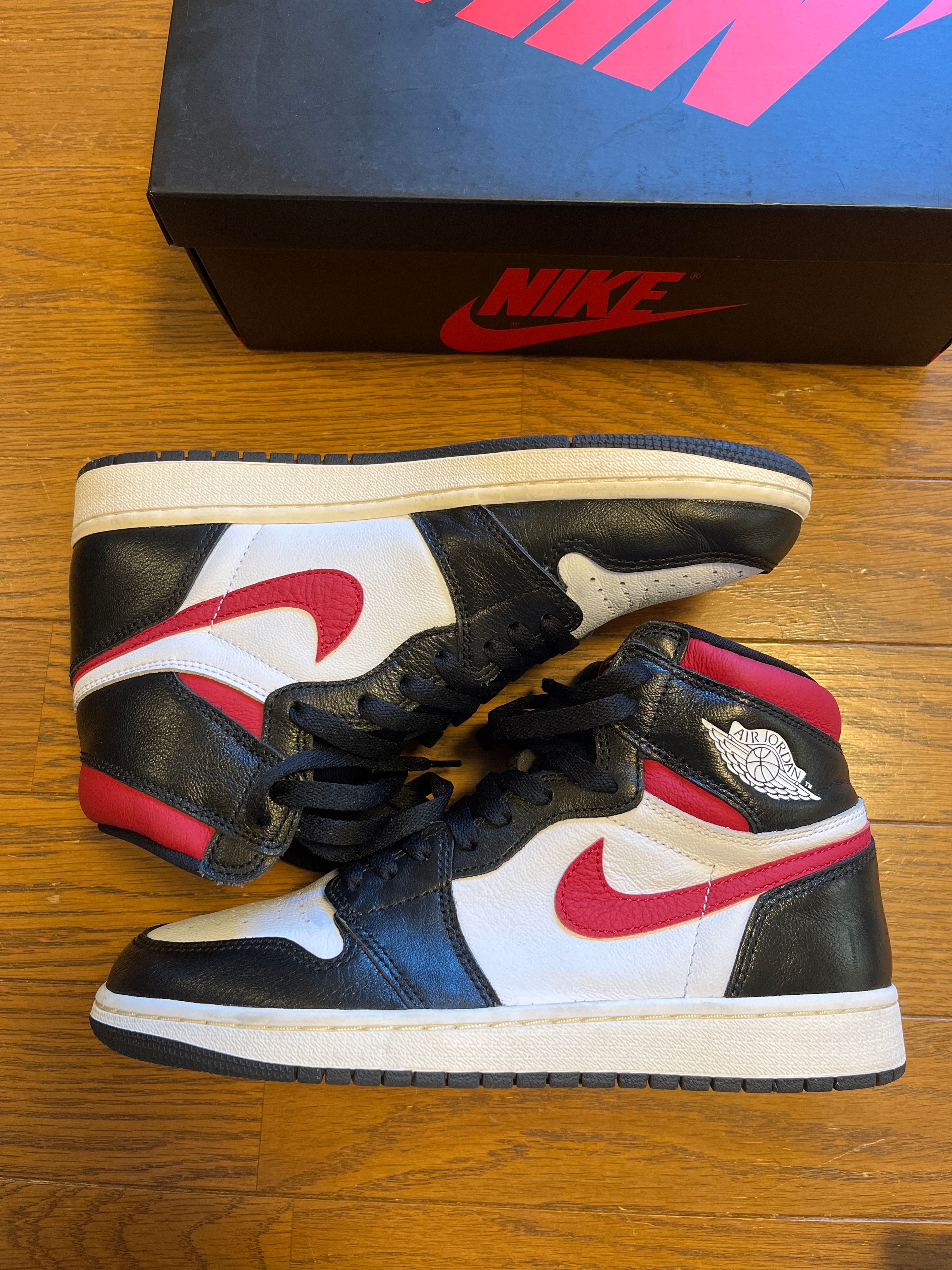 Nike Air Jordan 1 Retro High "Black/White/Sail/Gym Red"