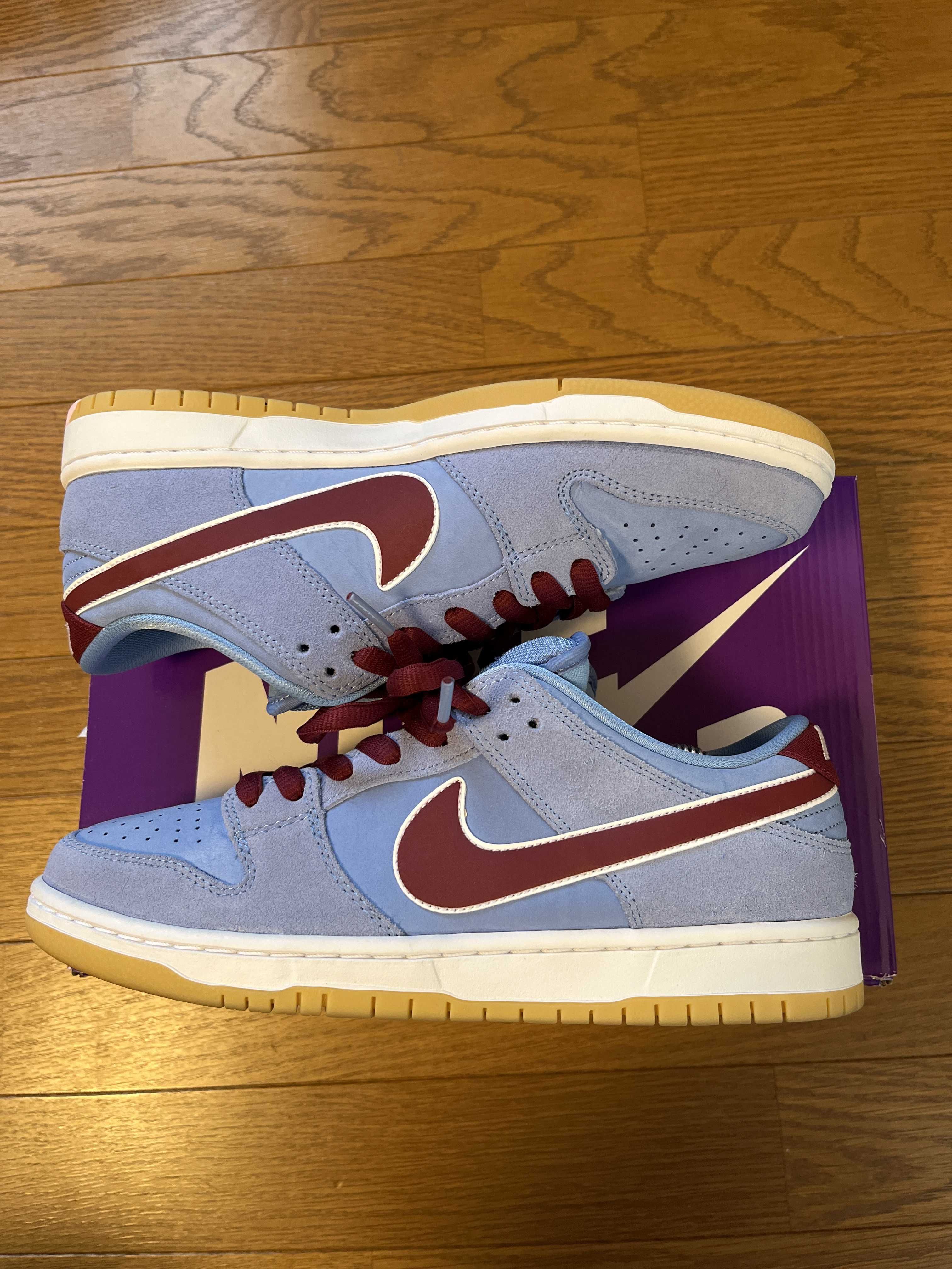 Nike SB Dunk Low Pro "Philadelphia Phillies/Valor Blue and Team Maroon"