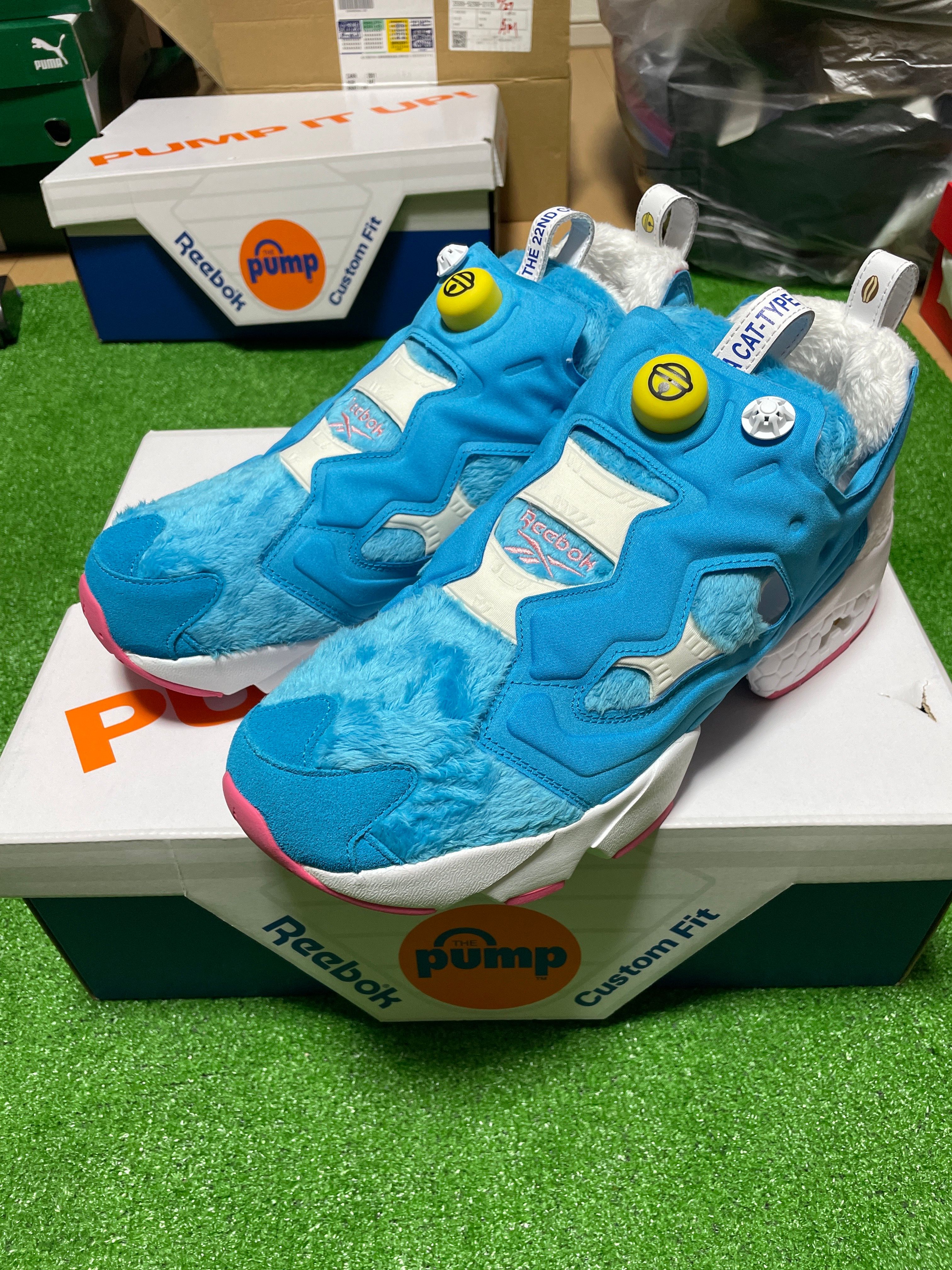 DORAEMON × atmos × REEBOK INSTAPUMP FURY OG "BLUE"