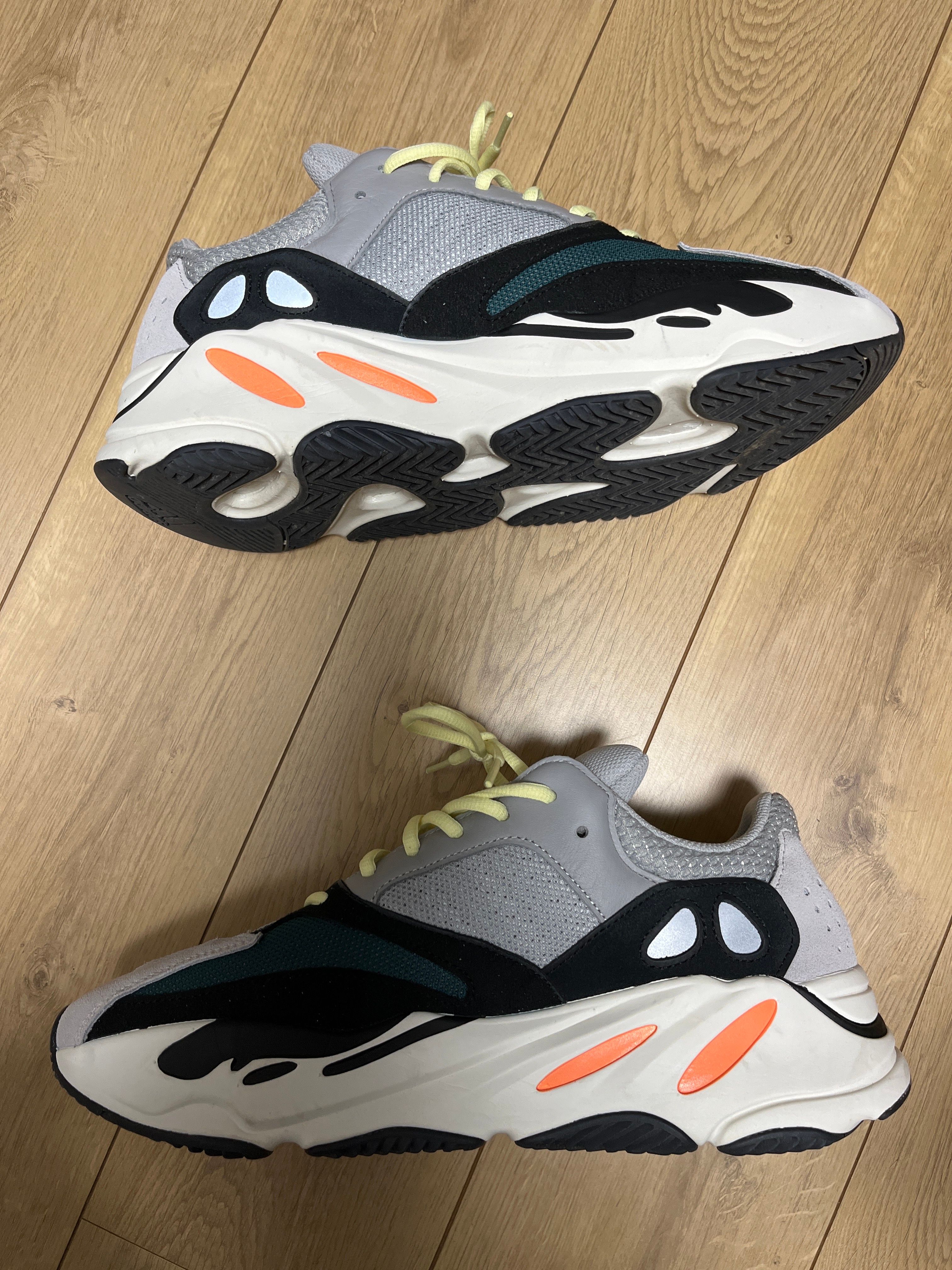 adidas YEEZY Boost 700 "Wave Runner"
