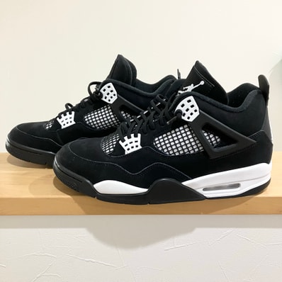 Nike Air Jordan 4 Retro "White Thunder"