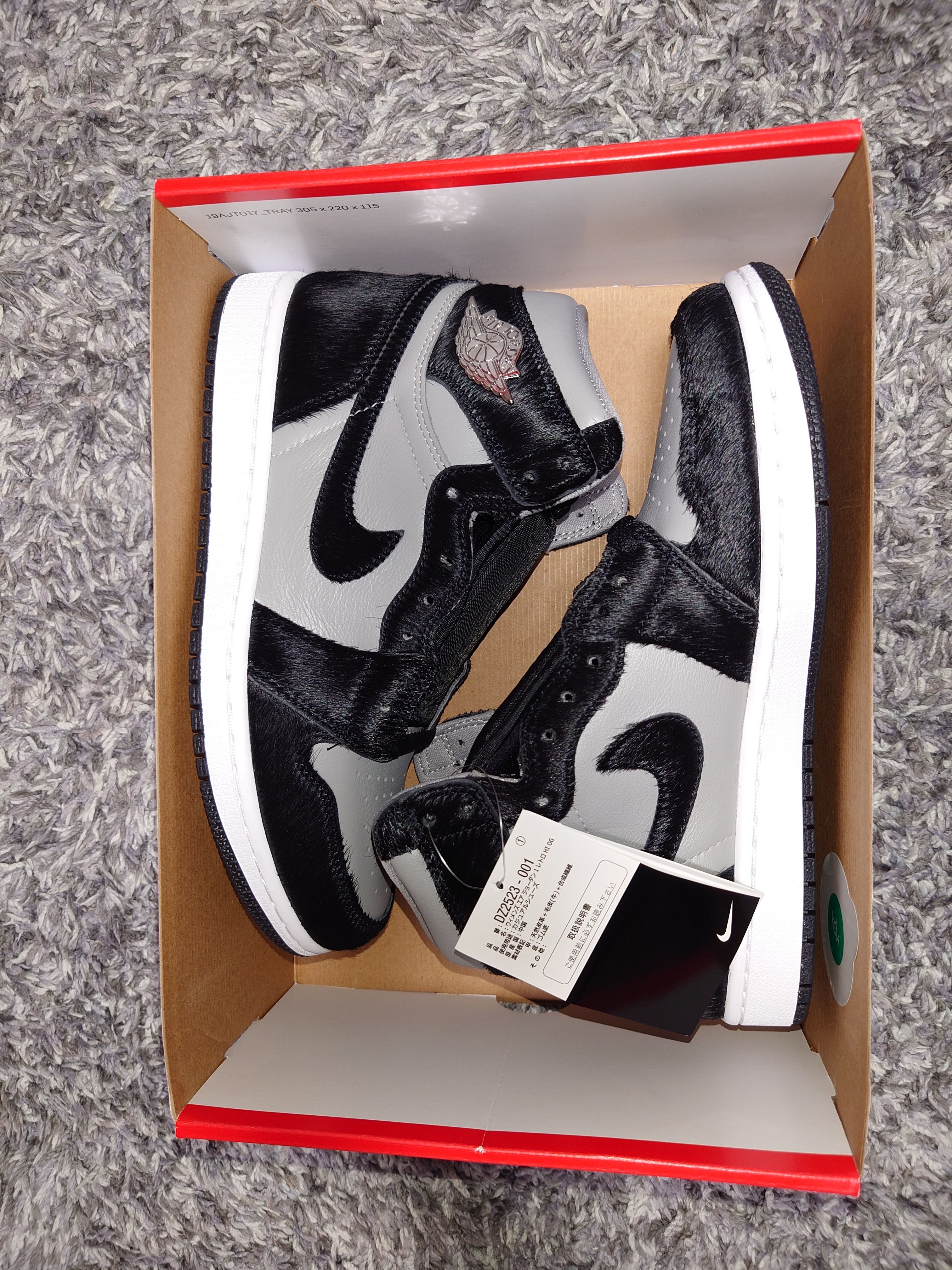 Nike Women's Air Jordan 1 Retro High OG "Medium Grey"