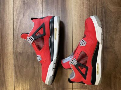 Nike Air Jordan 4 Retro "Toro Bravo"