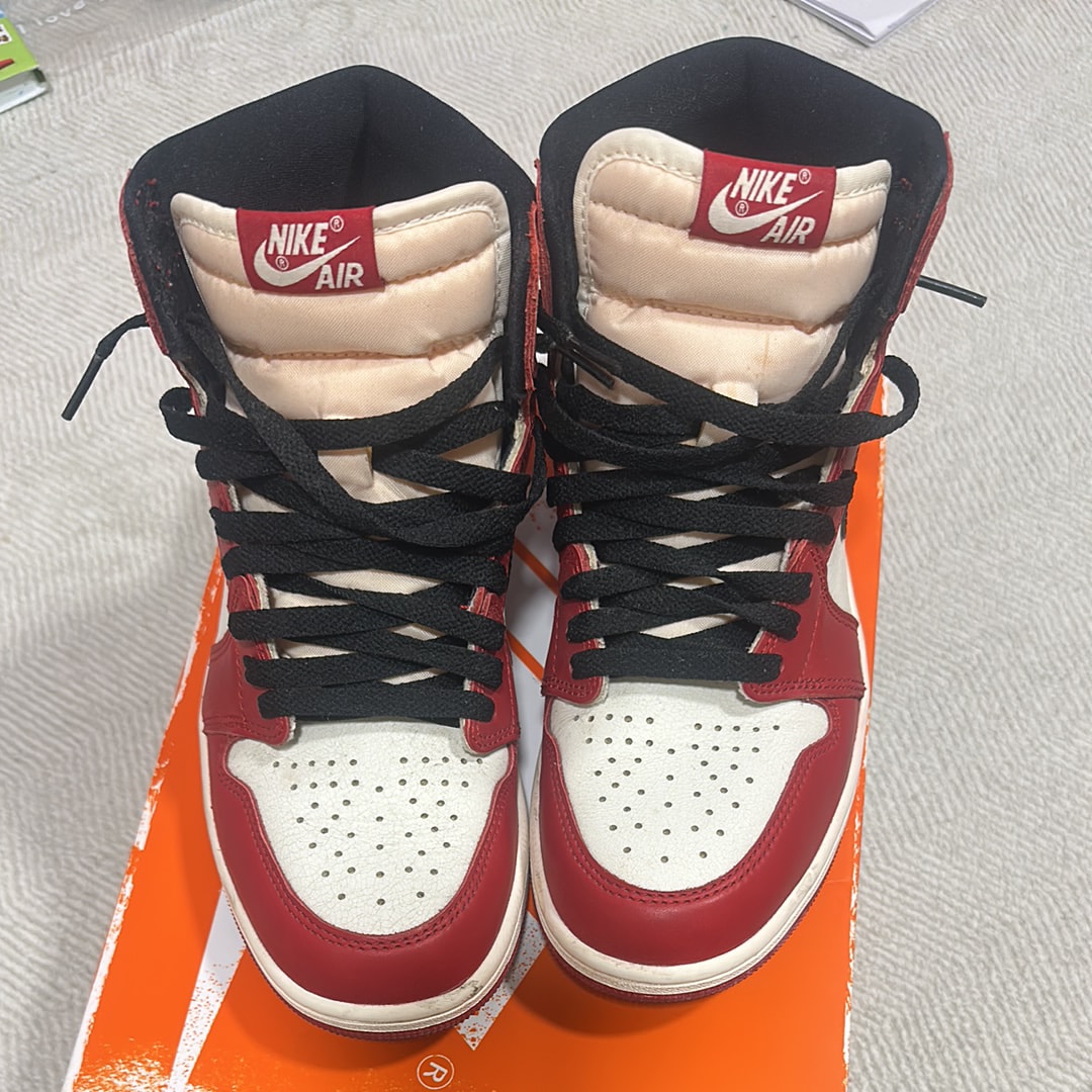 Nike Air Jordan 1 High OG "Lost & Found/Chicago"