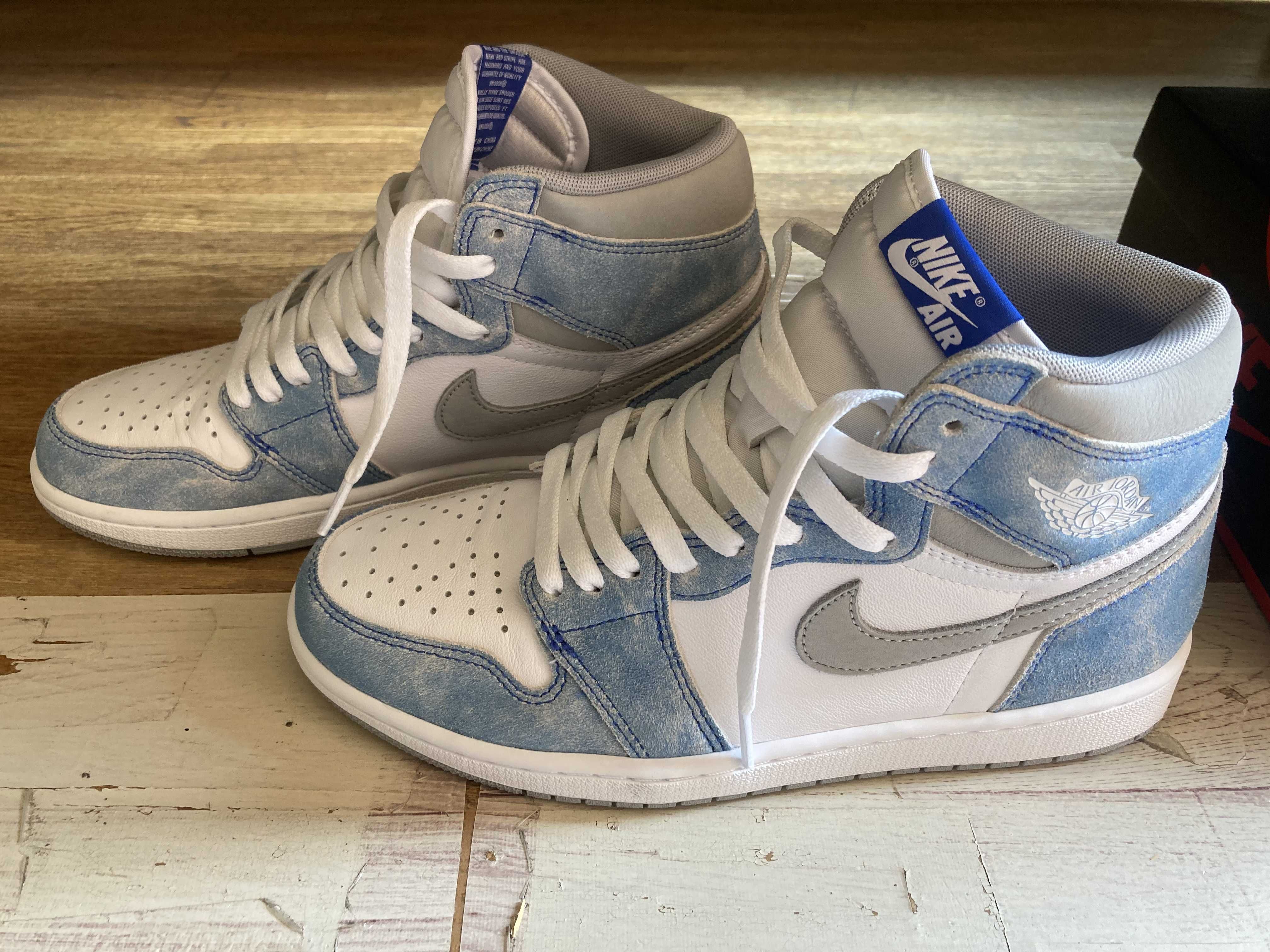 Nike Air Jordan 1 High OG "Hyper Royal"