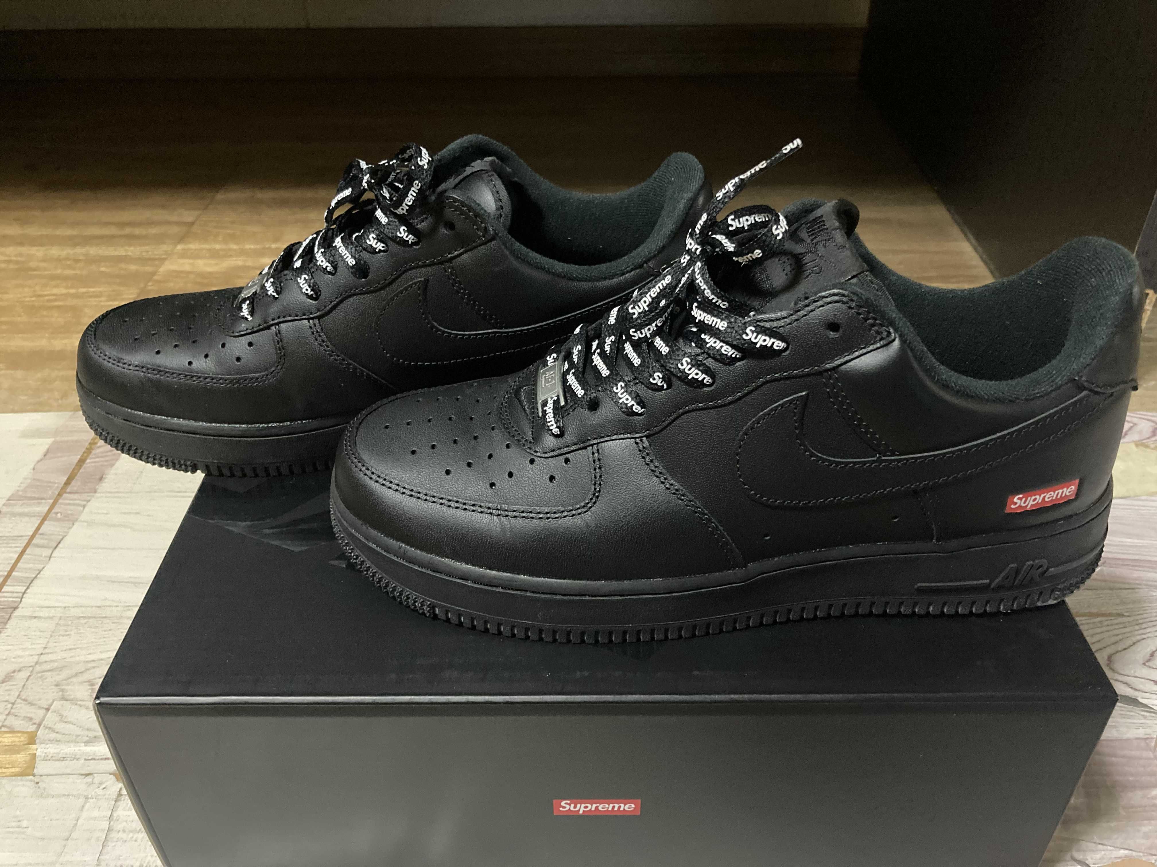 Supreme × Nike Air Force 1 Low "Black"
