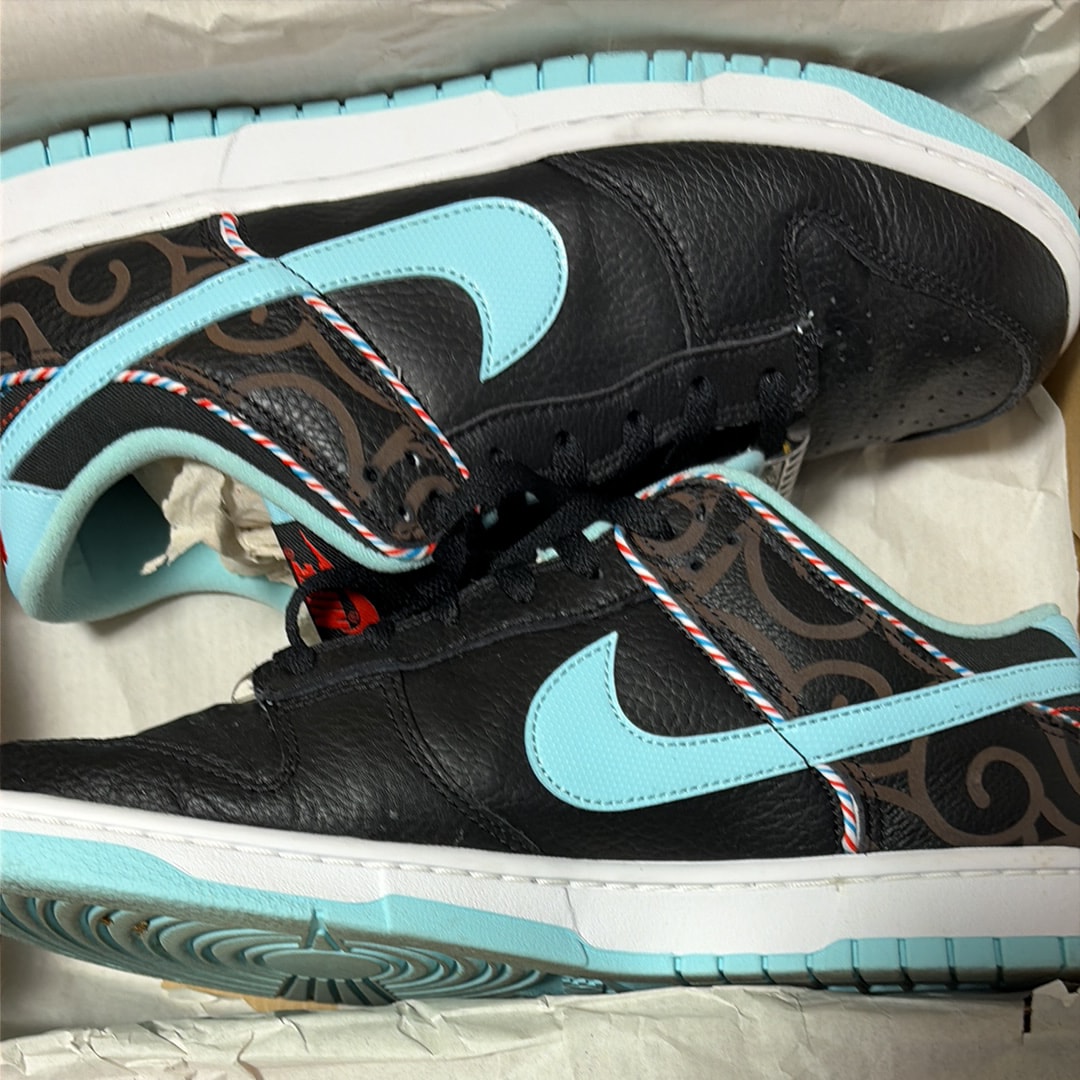 Nike Dunk Low "Barber Shop"